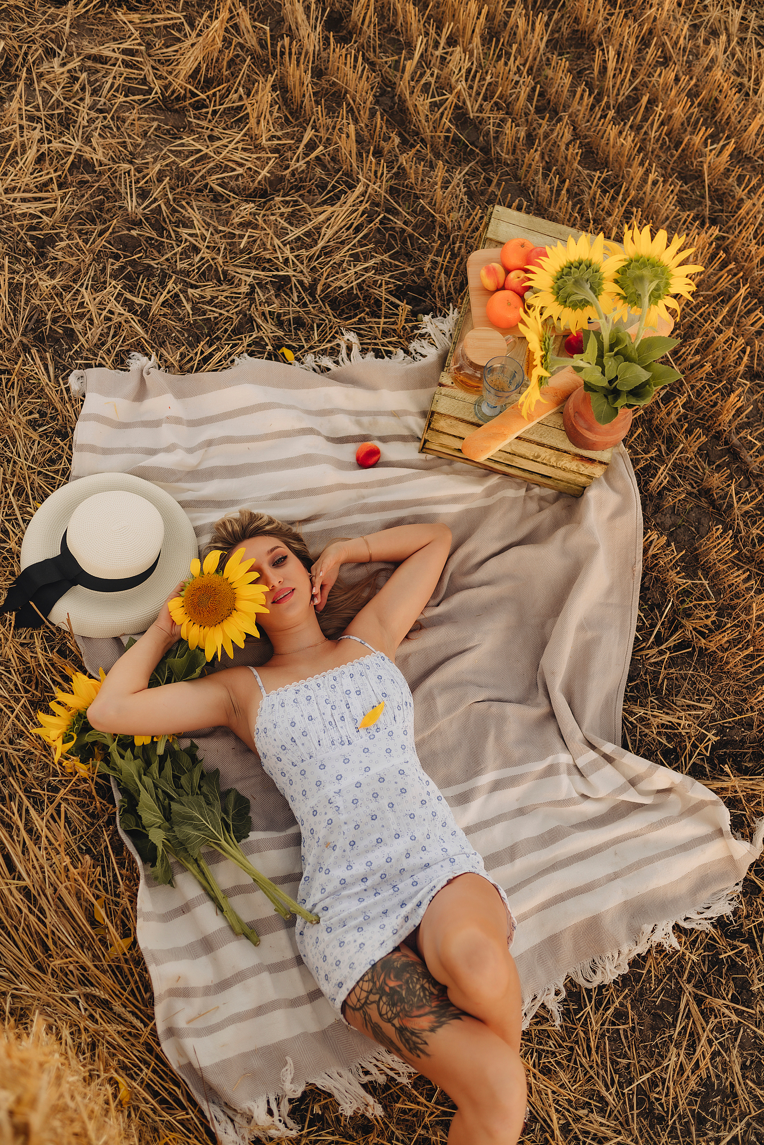 Олеся | Съемка с подсолнухами. Фотограф Карина Шмулёва. Воронеж и область