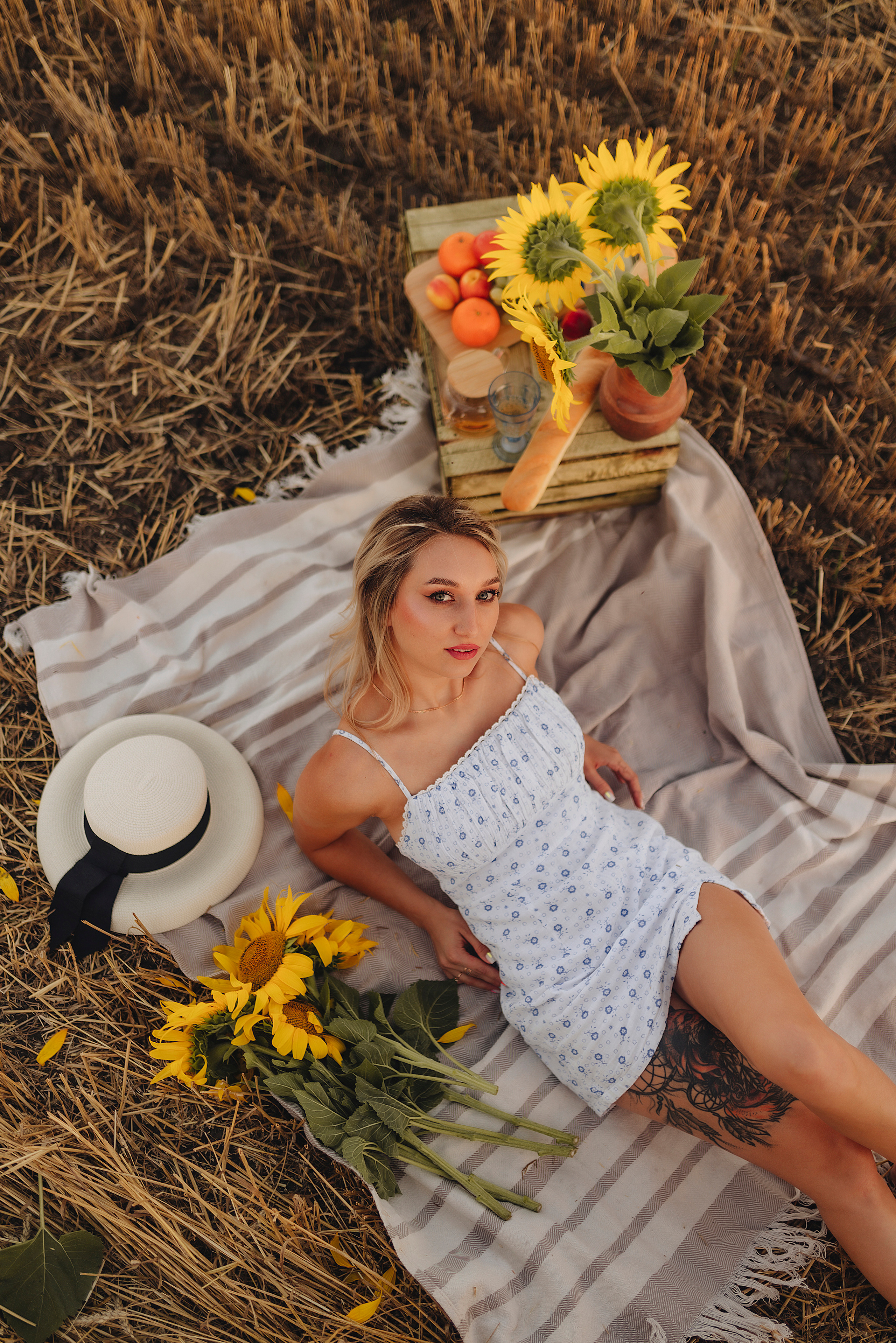 Олеся | Съемка с подсолнухами. Фотограф Карина Шмулёва. Воронеж и область