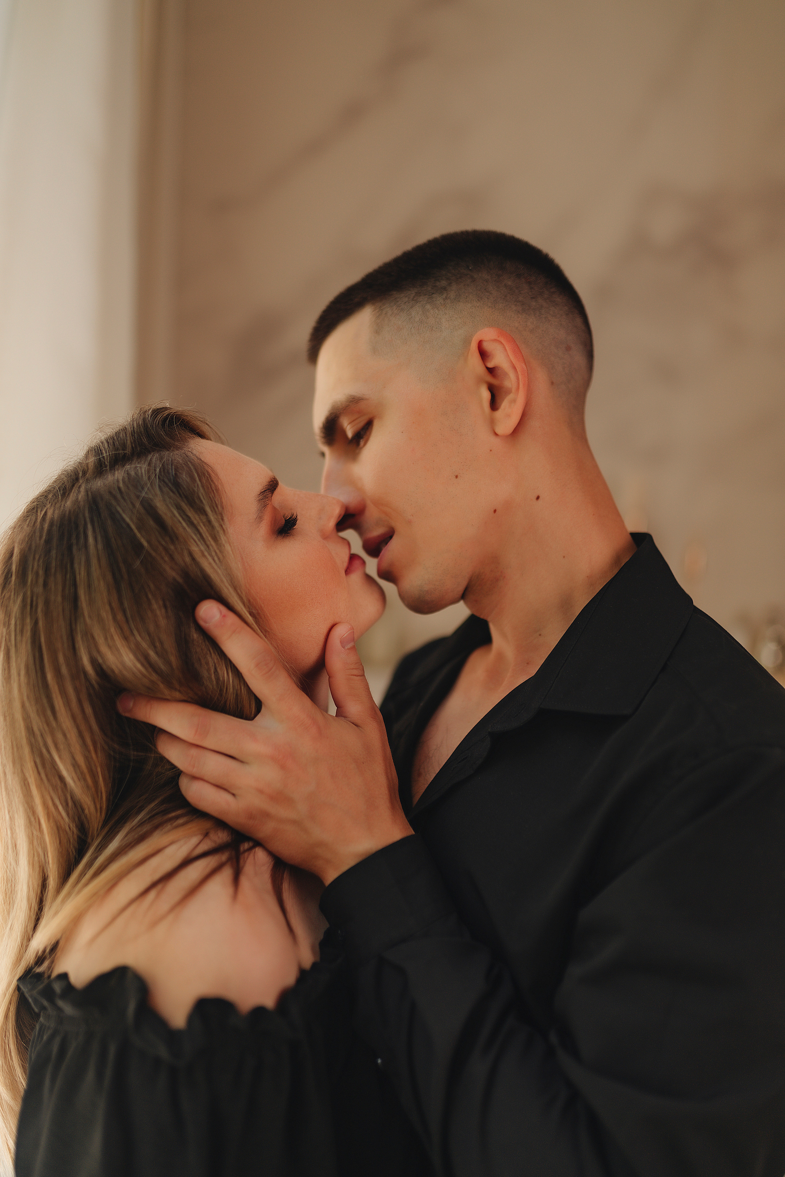 Кристина и Вадим | Съёмка в студии Portfolio. Фотограф Карина Шмулёва. Воронеж и область