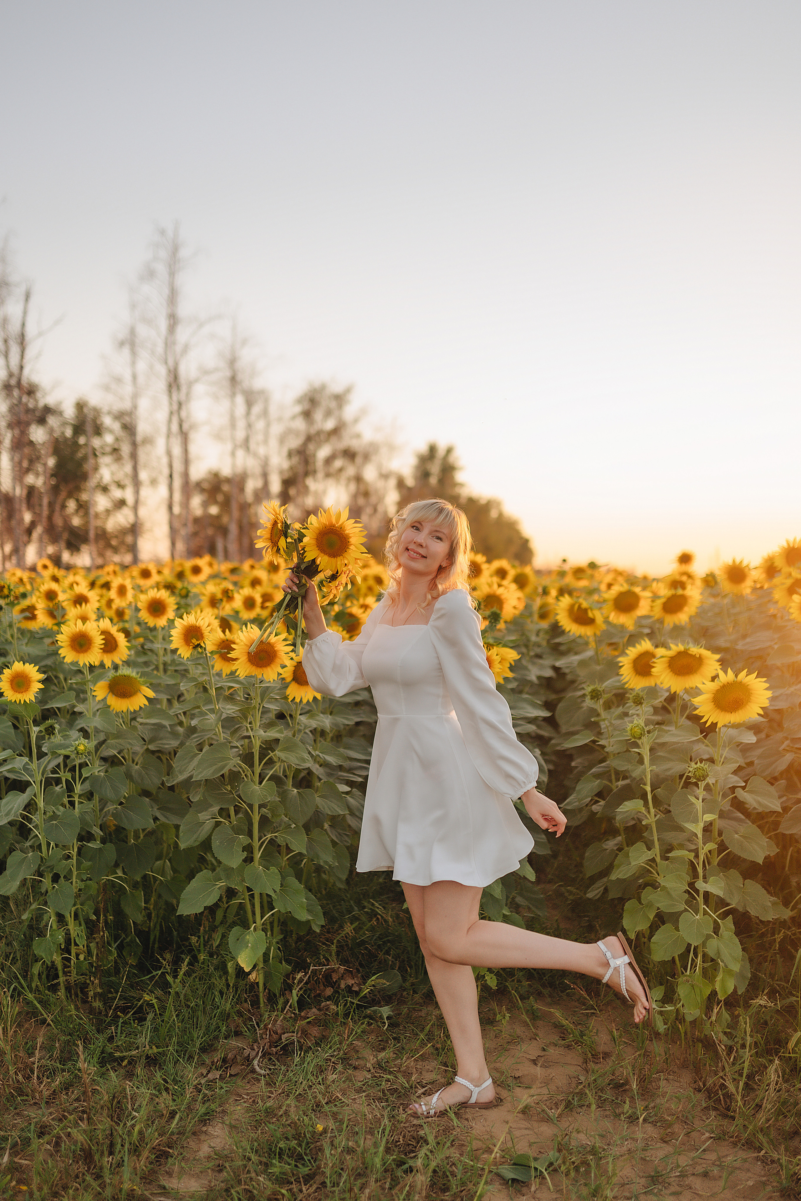 Анастасия | Съёмка в подсолнухах. Фотограф Карина Шмулёва. Воронеж и область