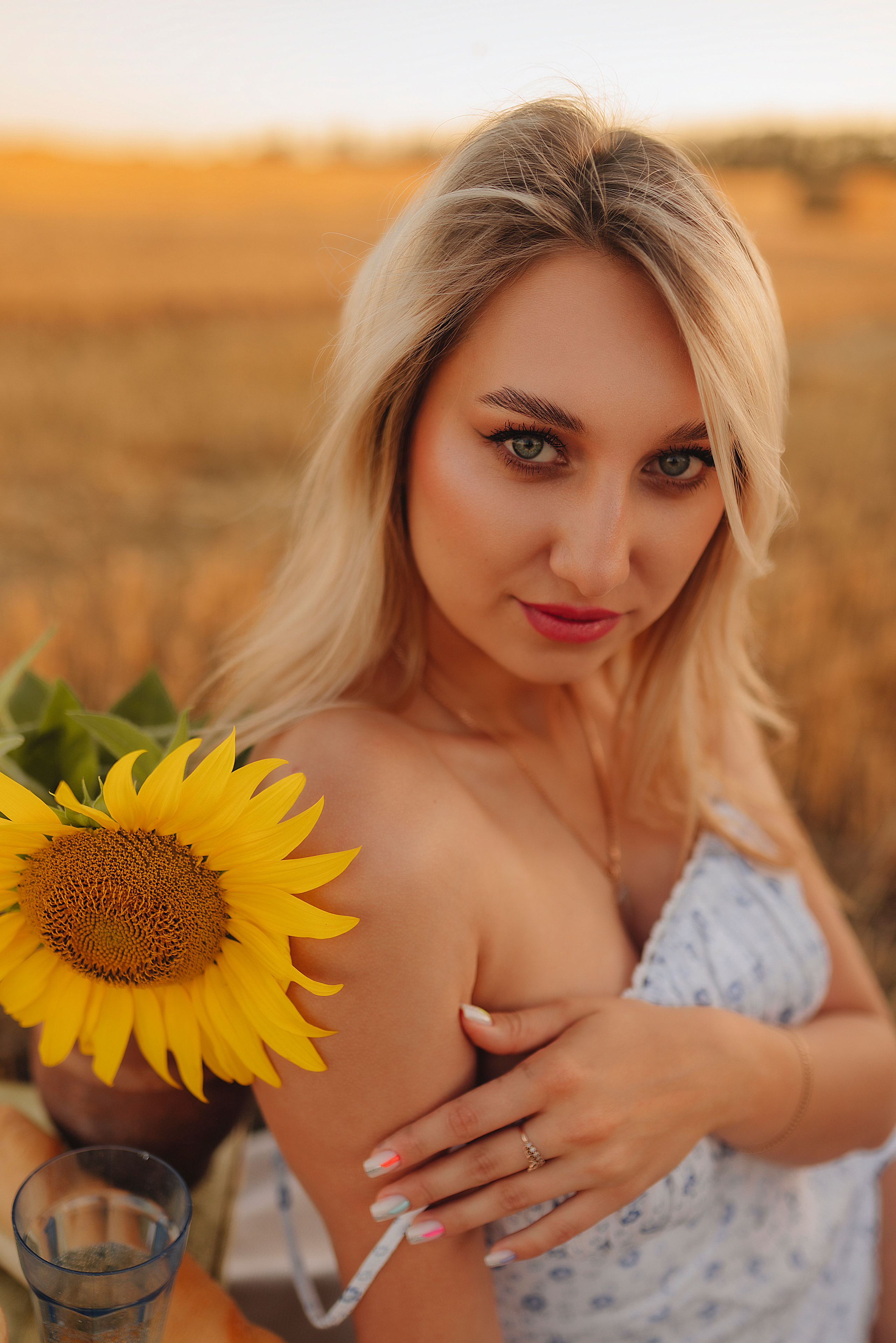 Олеся | Съемка с подсолнухами. Фотограф Карина Шмулёва. Воронеж и область