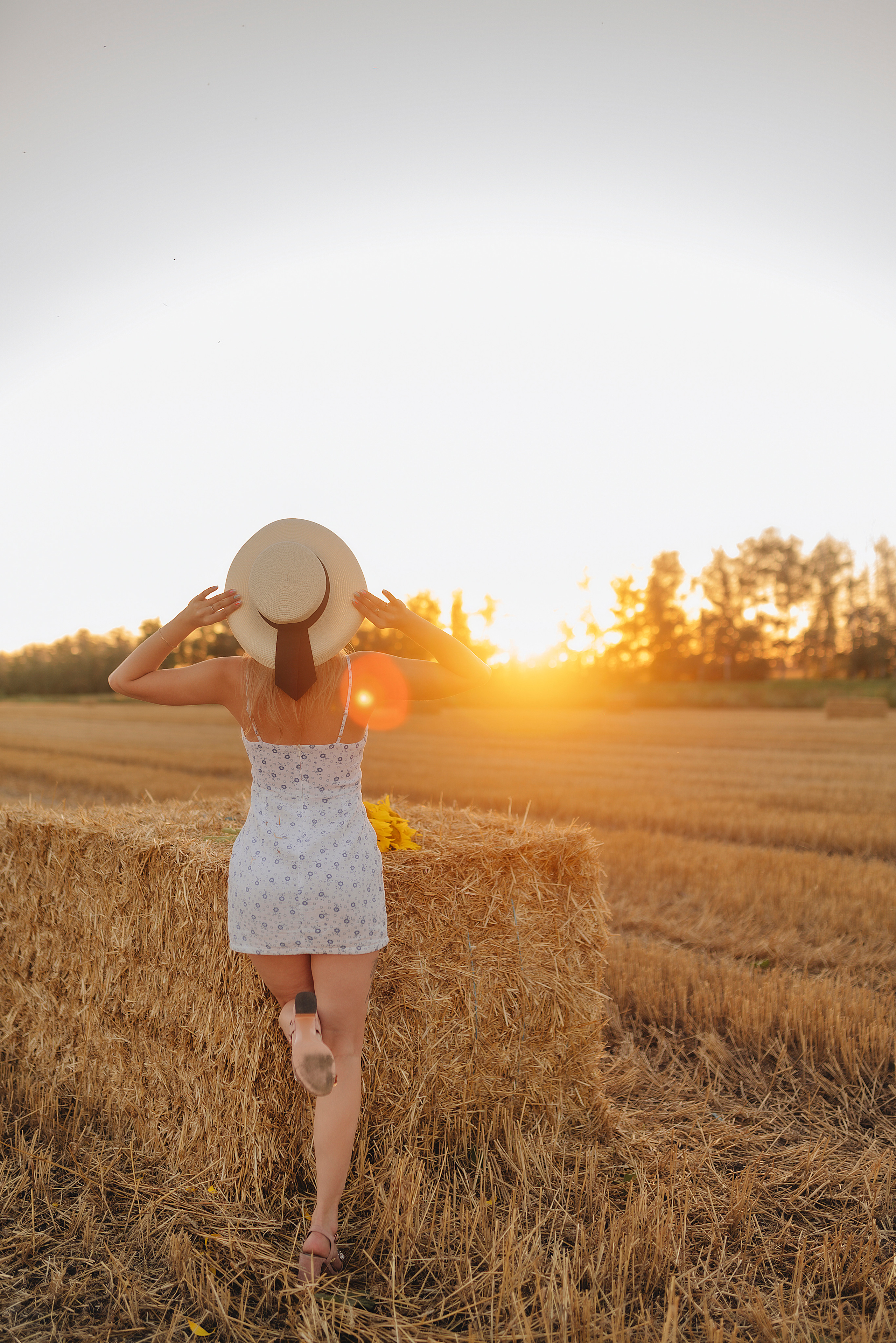 Олеся | Съемка с подсолнухами. Фотограф Карина Шмулёва. Воронеж и область