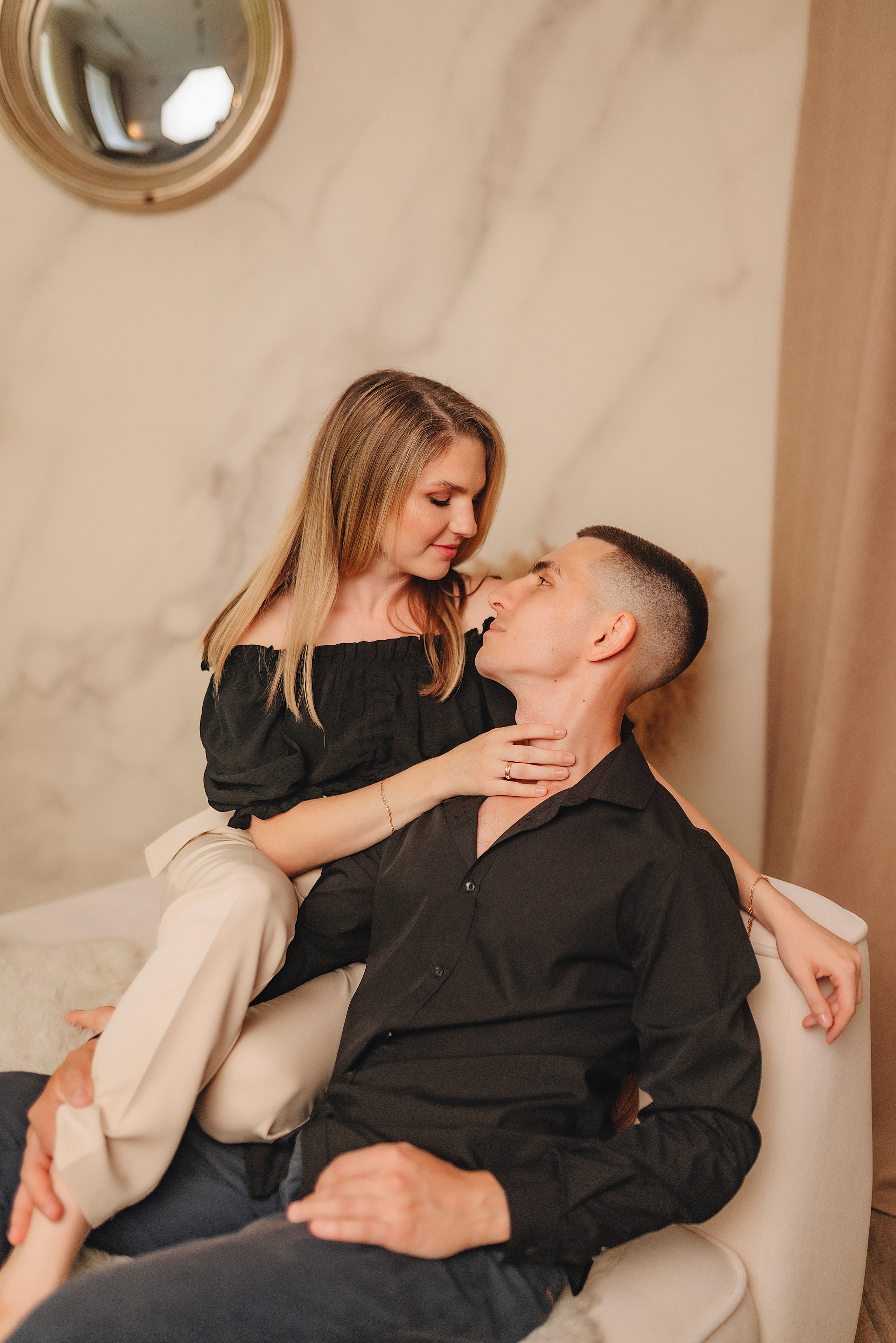 Кристина и Вадим | Съёмка в студии Portfolio. Фотограф Карина Шмулёва. Воронеж и область