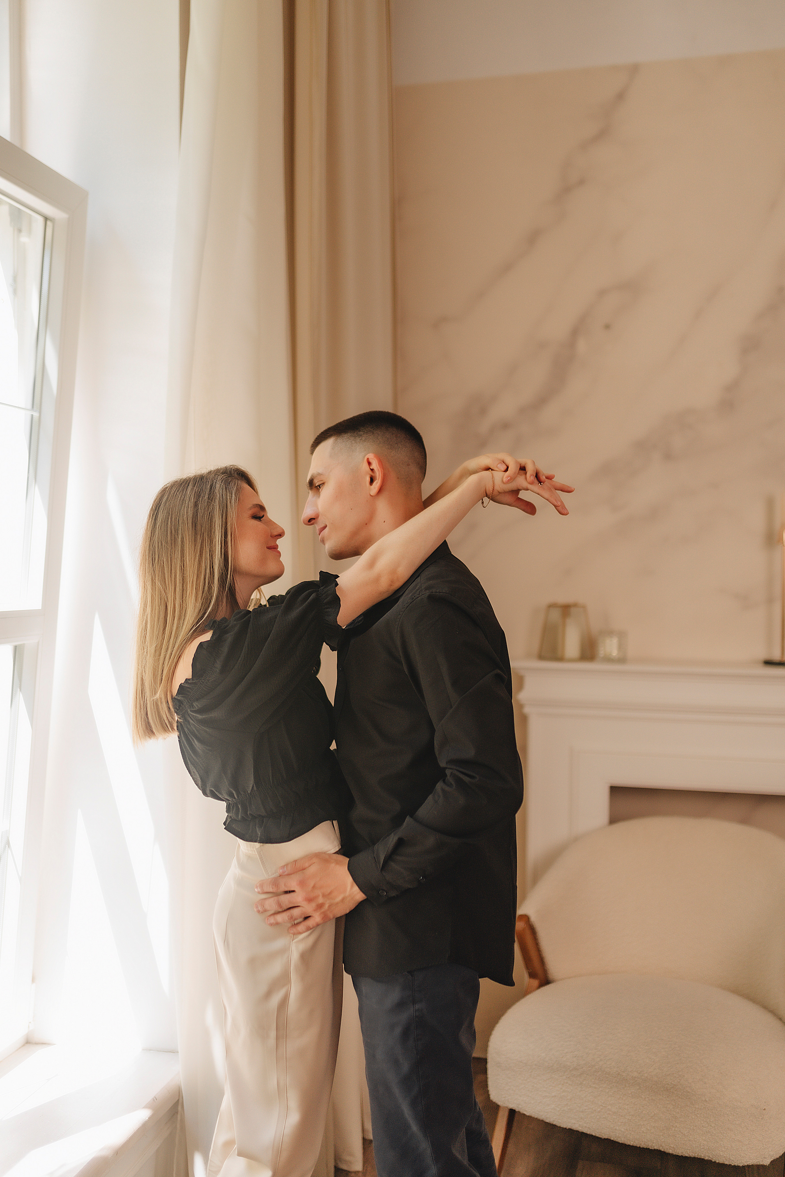 Кристина и Вадим | Съёмка в студии Portfolio. Фотограф Карина Шмулёва. Воронеж и область