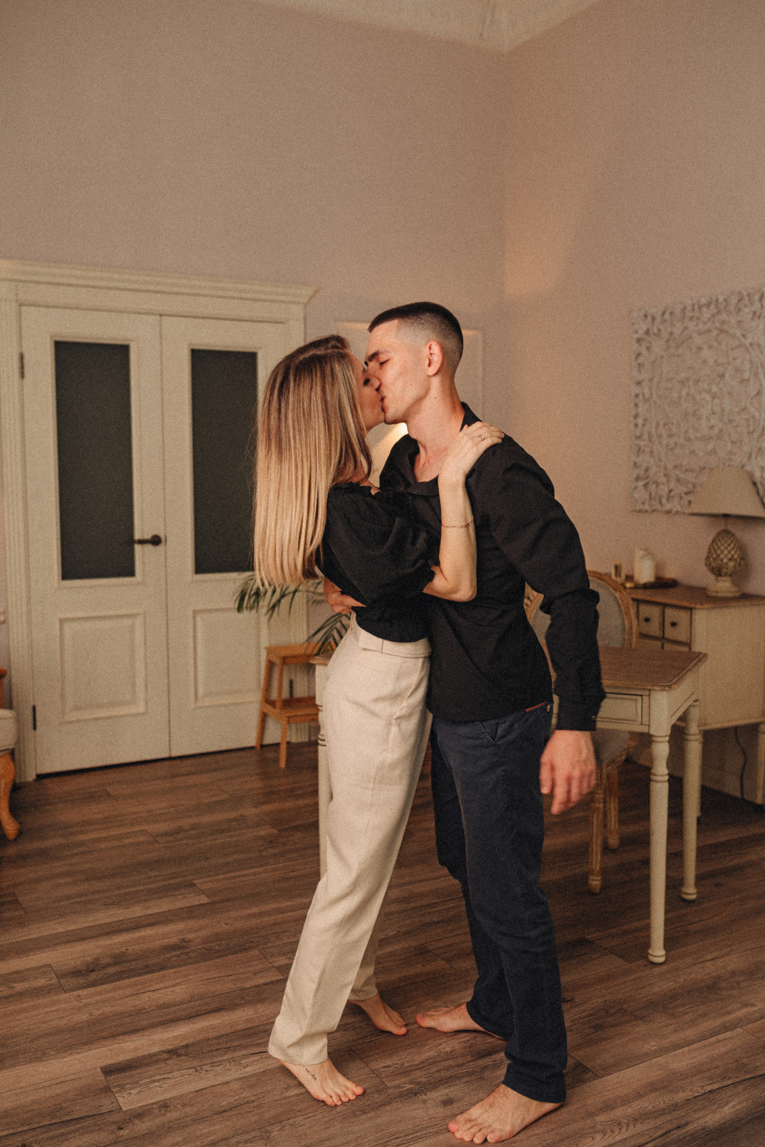 Кристина и Вадим | Съёмка в студии Portfolio. Фотограф Карина Шмулёва. Воронеж и область