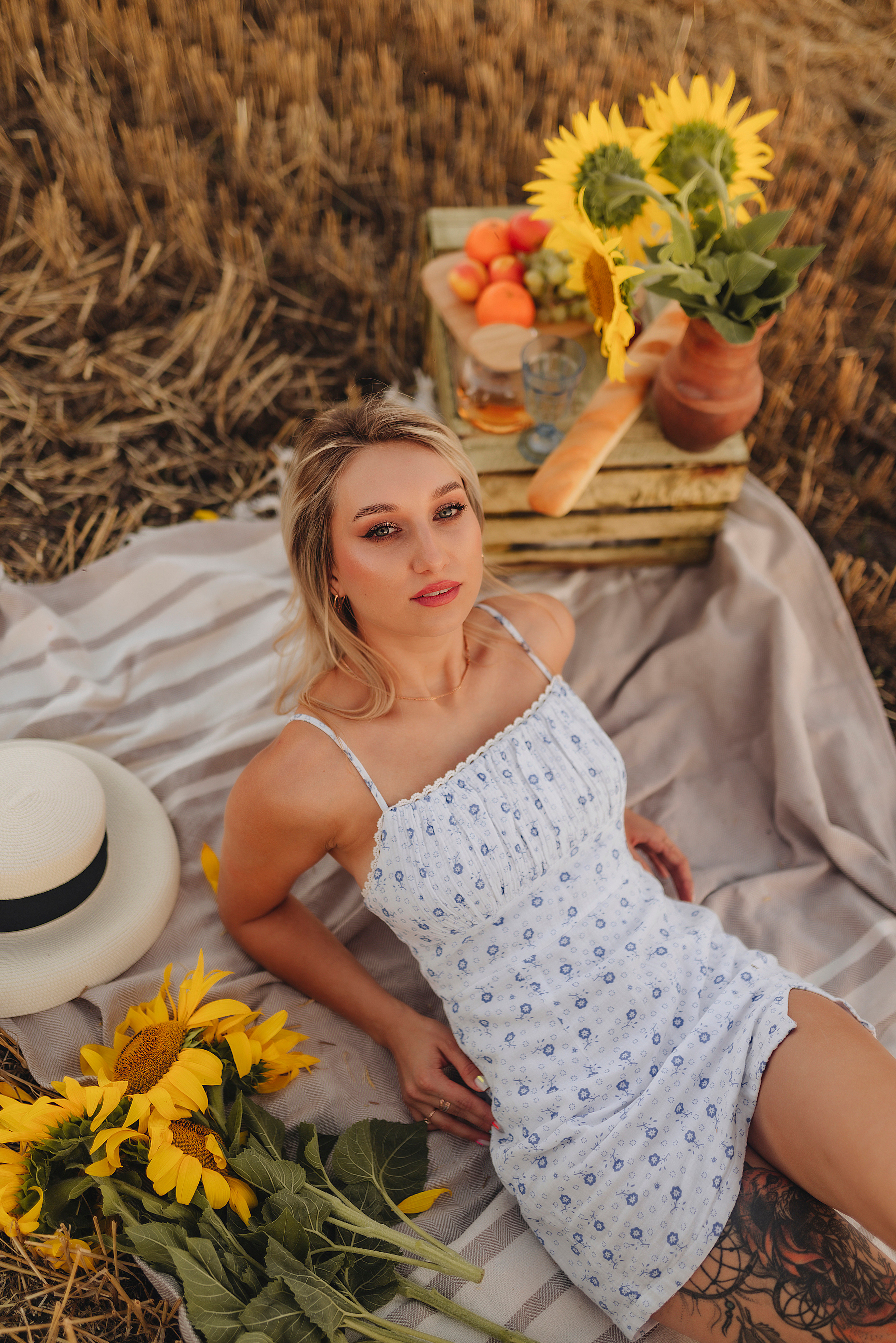 Олеся | Съемка с подсолнухами. Фотограф Карина Шмулёва. Воронеж и область