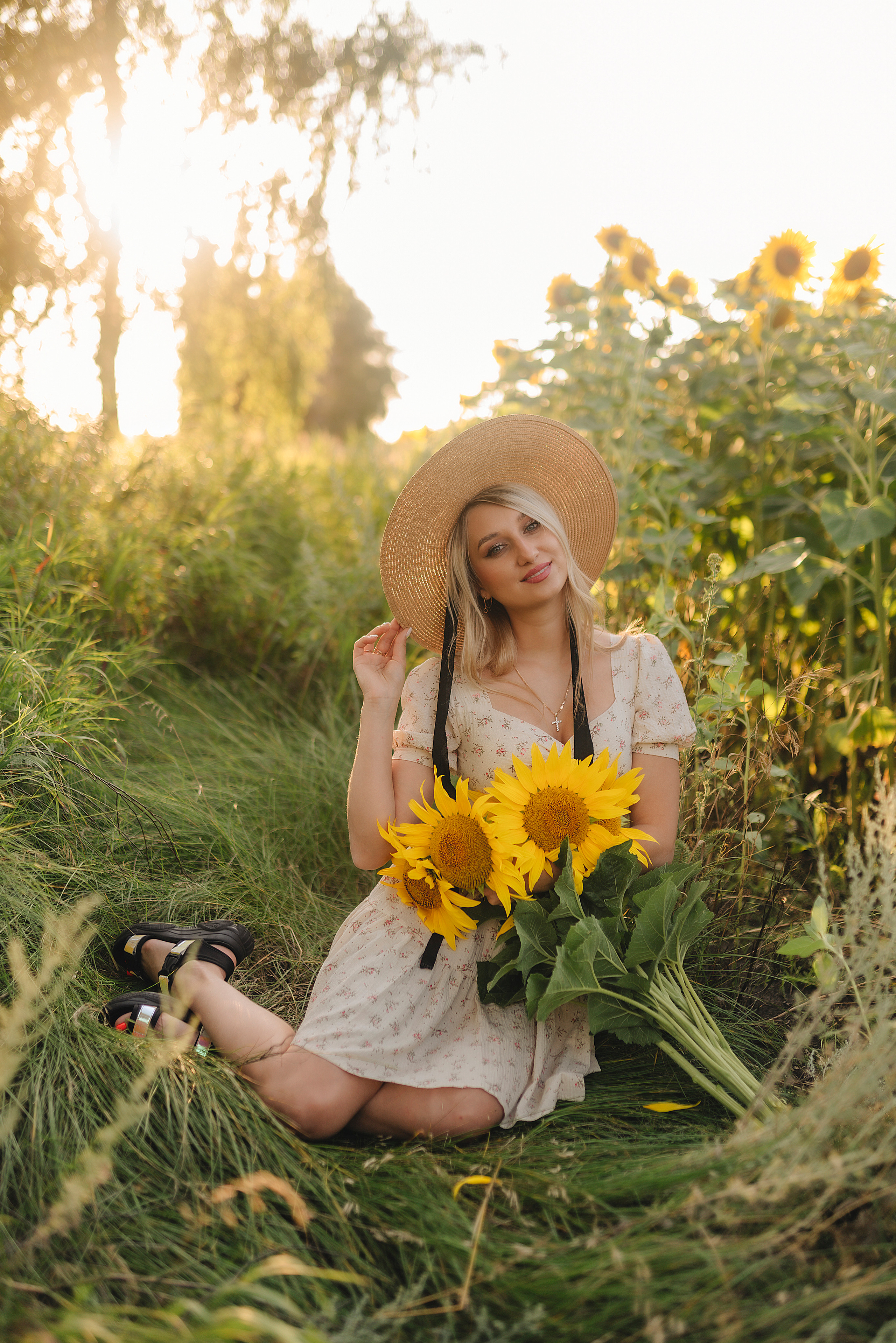 Олеся | Съемка с подсолнухами. Фотограф Карина Шмулёва. Воронеж и область