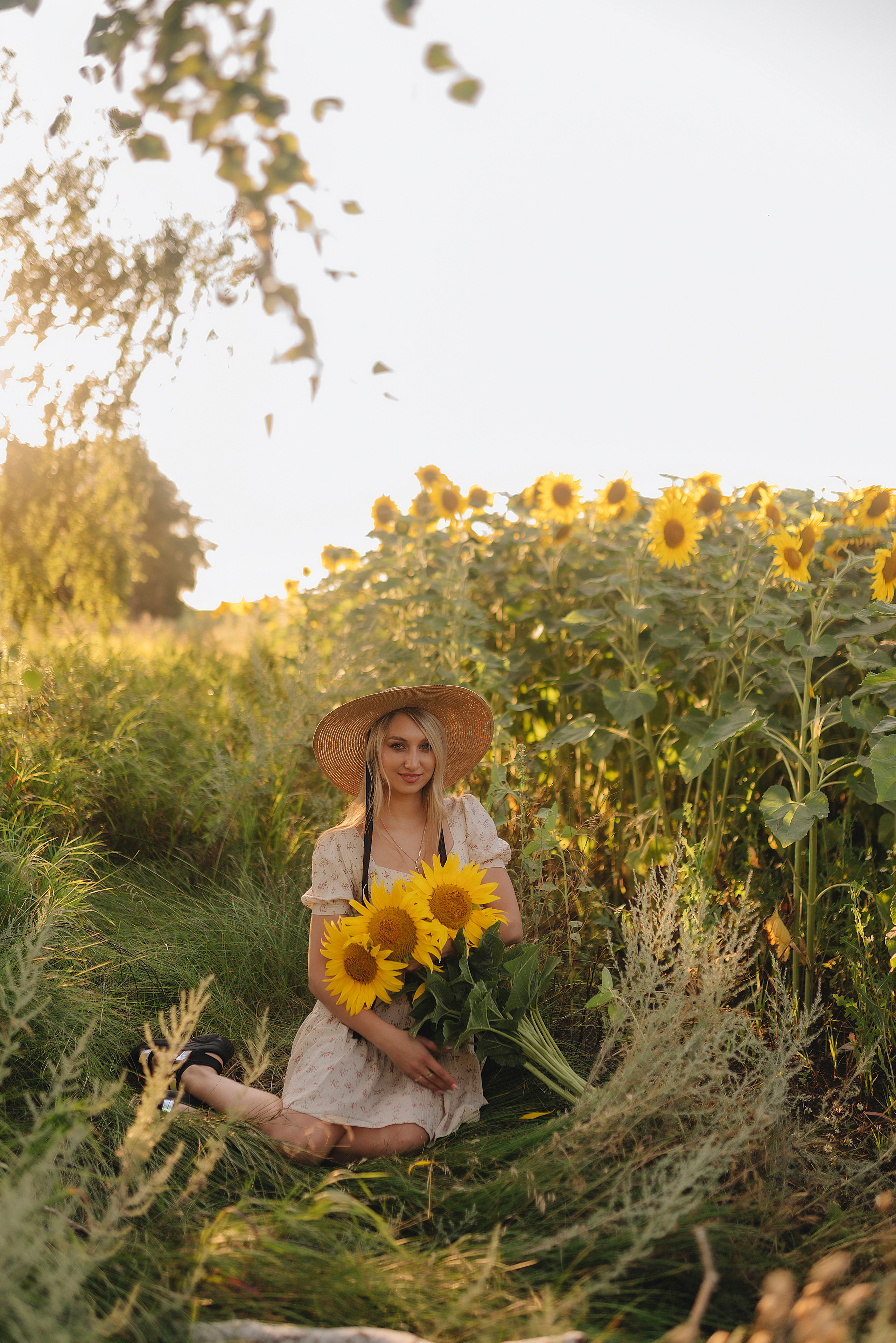 Олеся | Съемка с подсолнухами. Фотограф Карина Шмулёва. Воронеж и область