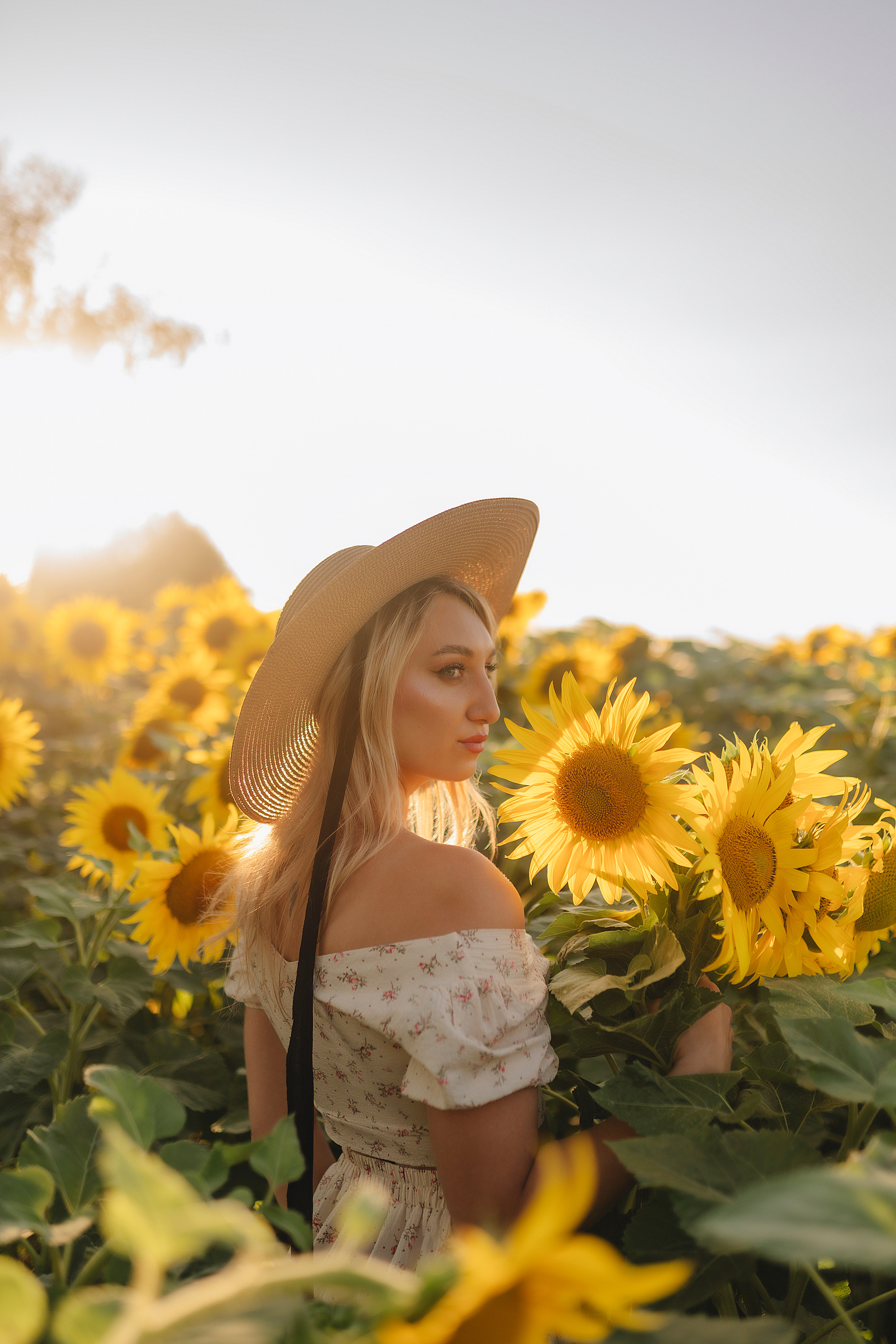 Олеся | Съемка с подсолнухами. Фотограф Карина Шмулёва. Воронеж и область