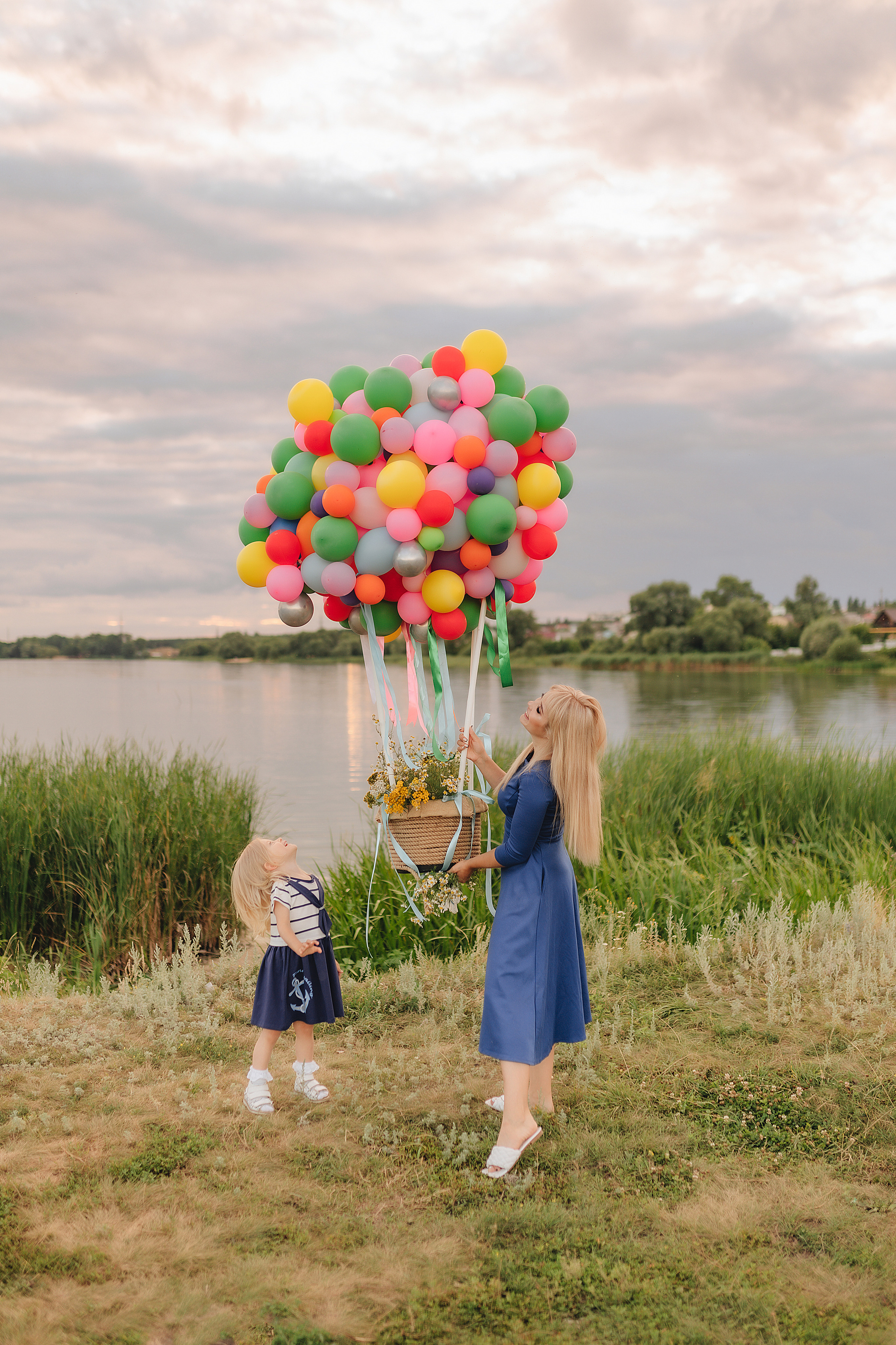 Ирина с дочуркой Евой | Пикник на закате. Фотограф Карина Шмулёва. Воронеж и область