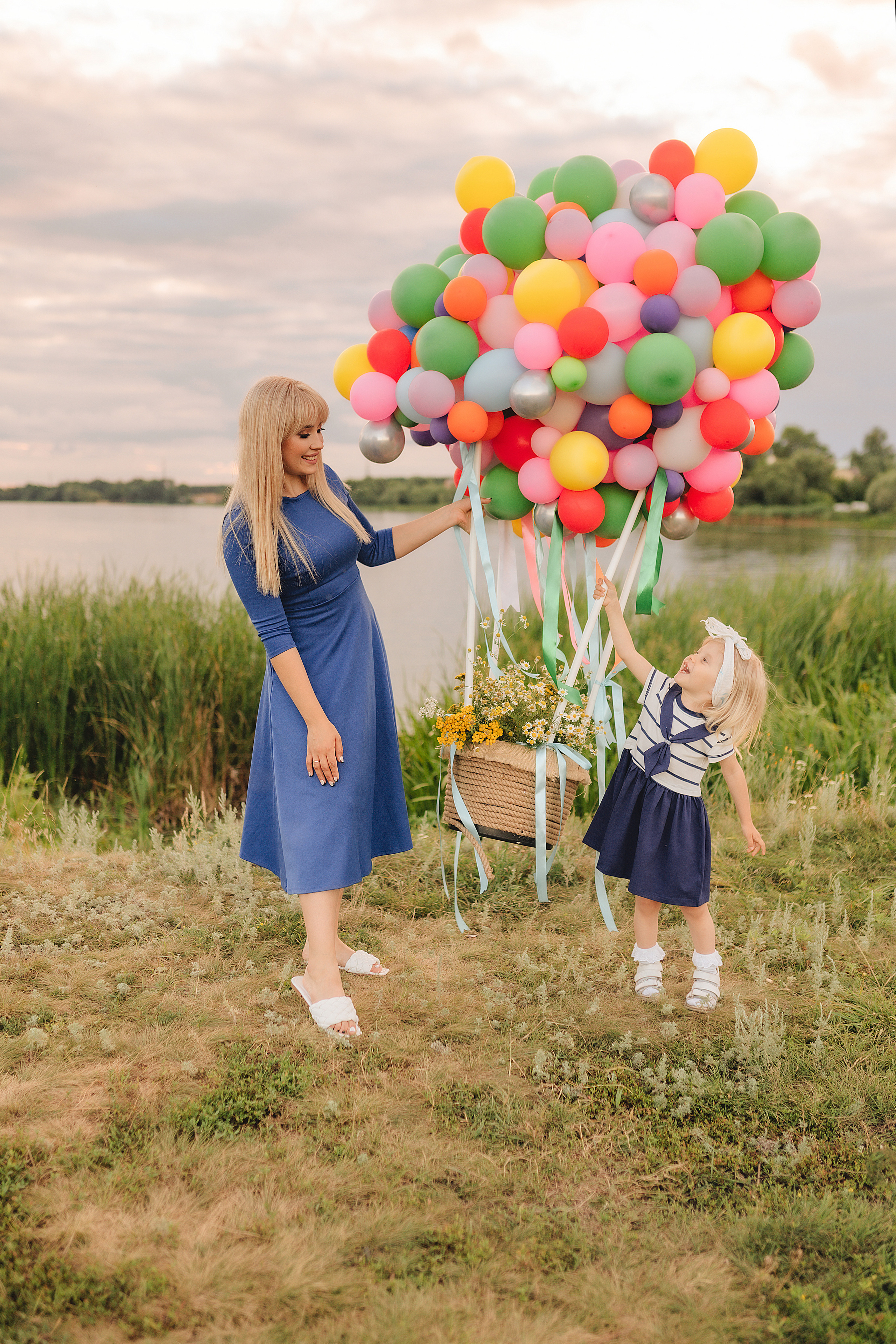 Ирина с дочуркой Евой | Пикник на закате. Фотограф Карина Шмулёва. Воронеж и область