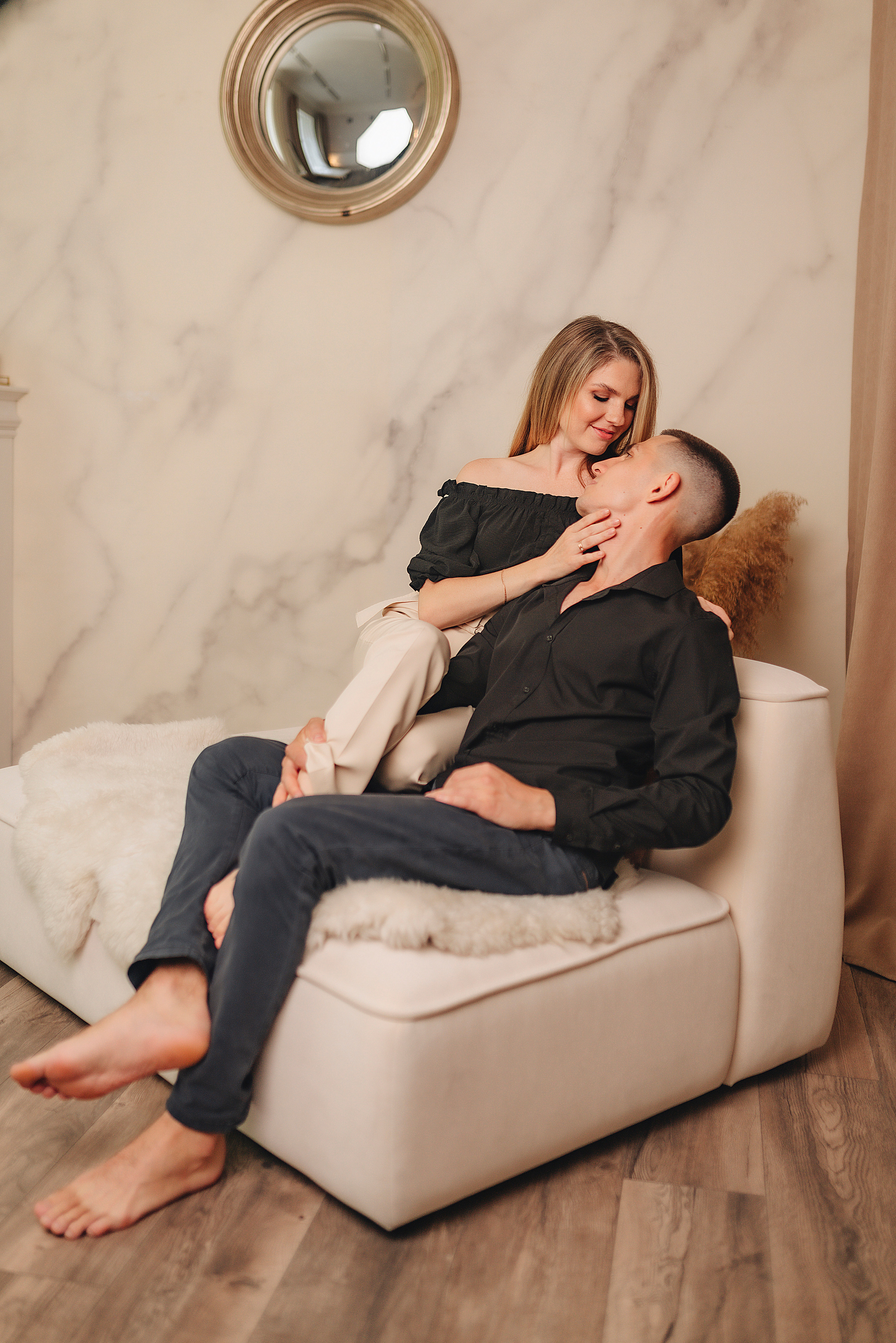 Кристина и Вадим | Съёмка в студии Portfolio. Фотограф Карина Шмулёва. Воронеж и область