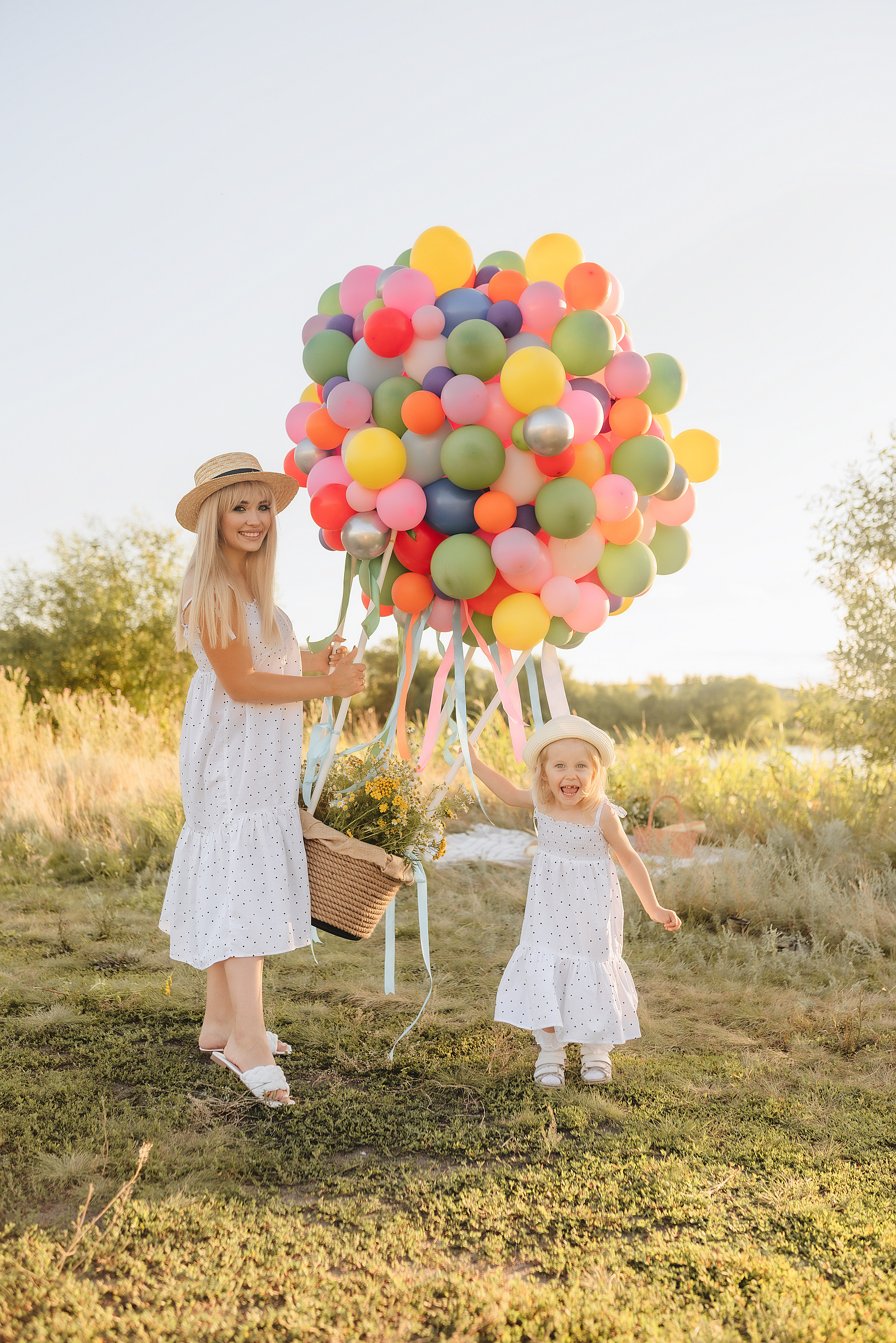 Ирина с дочуркой Евой | Пикник на закате. Фотограф Карина Шмулёва. Воронеж и область