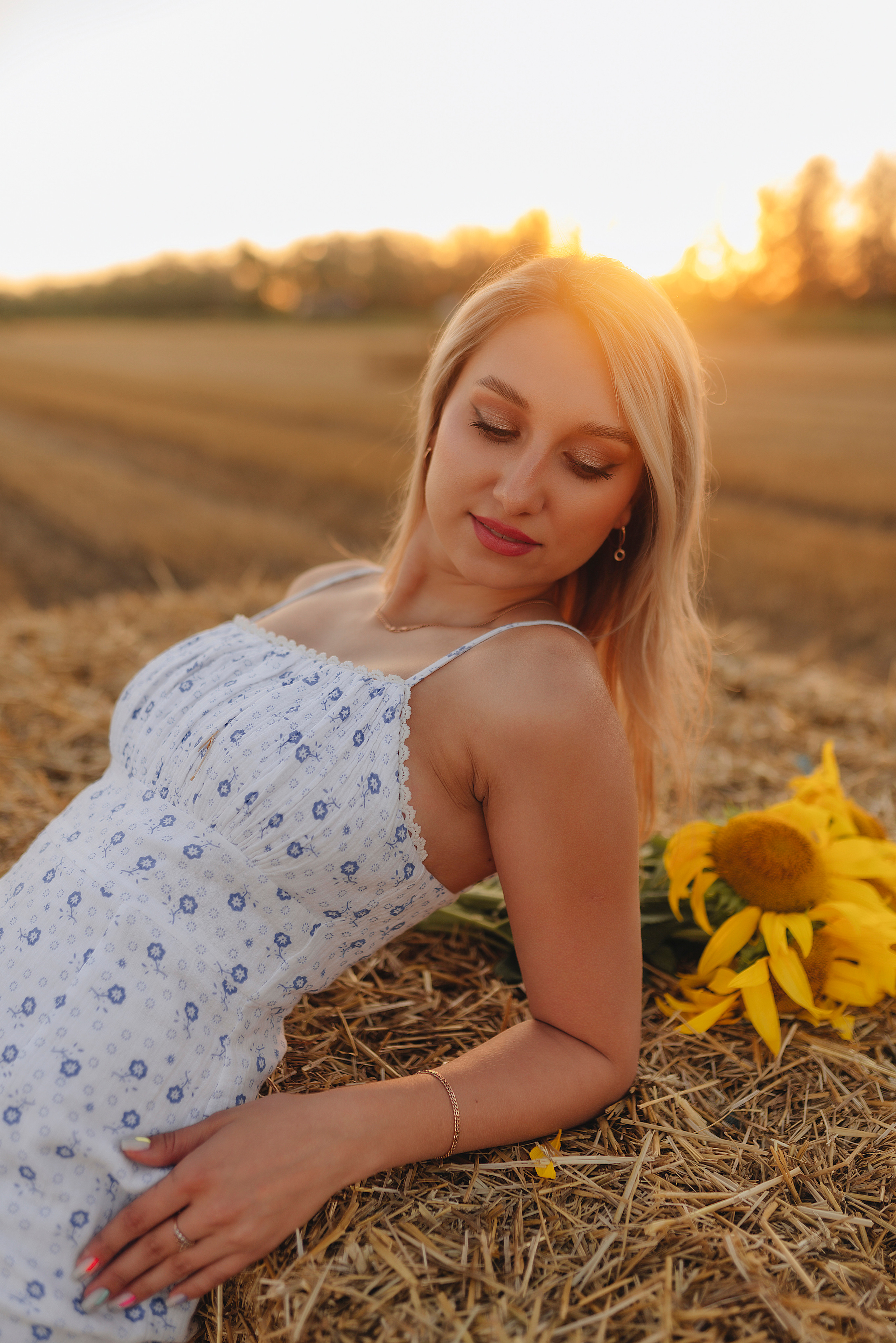 Олеся | Съемка с подсолнухами. Фотограф Карина Шмулёва. Воронеж и область