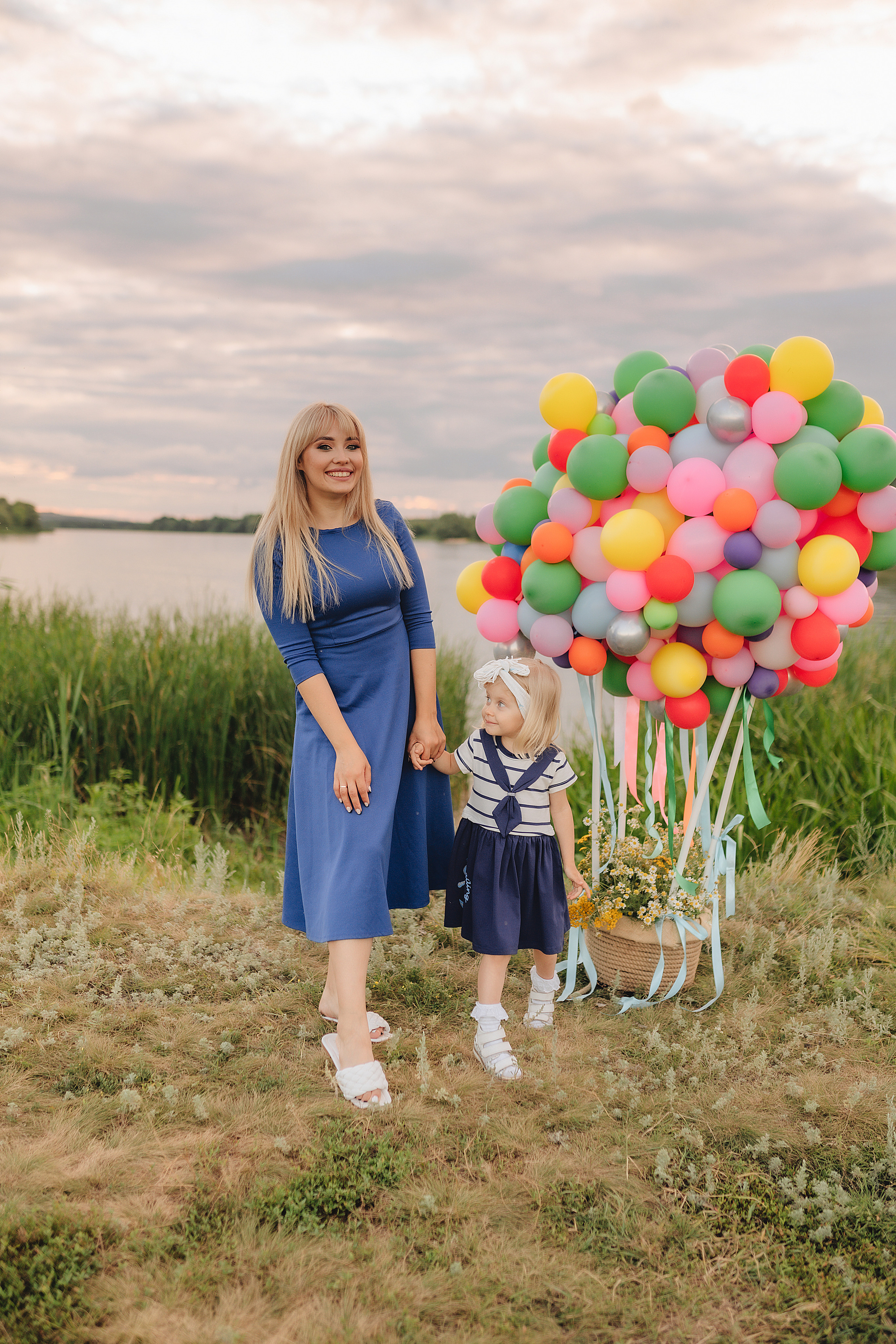 Ирина с дочуркой Евой | Пикник на закате. Фотограф Карина Шмулёва. Воронеж и область