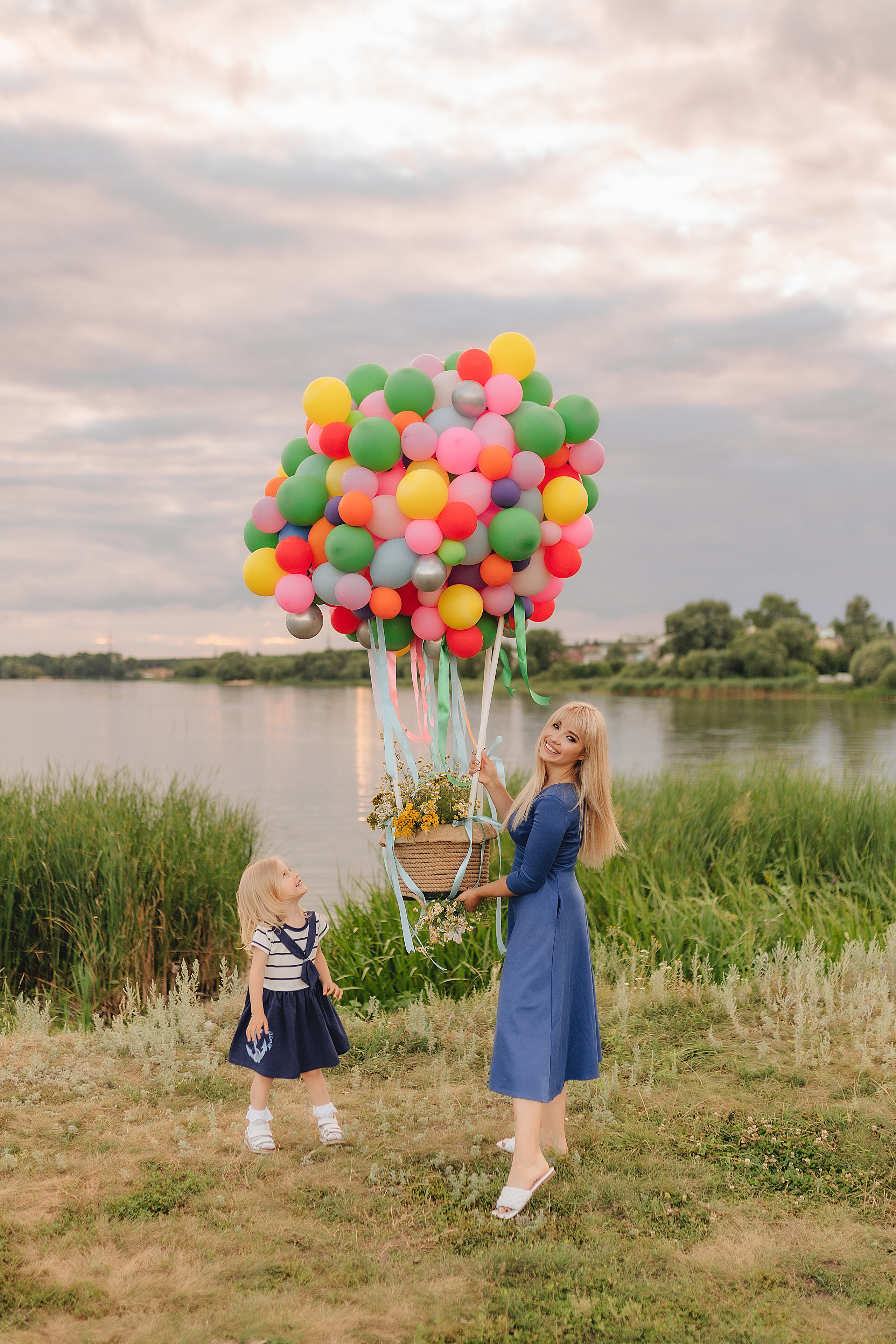 Ирина с дочуркой Евой | Пикник на закате. Фотограф Карина Шмулёва. Воронеж и область