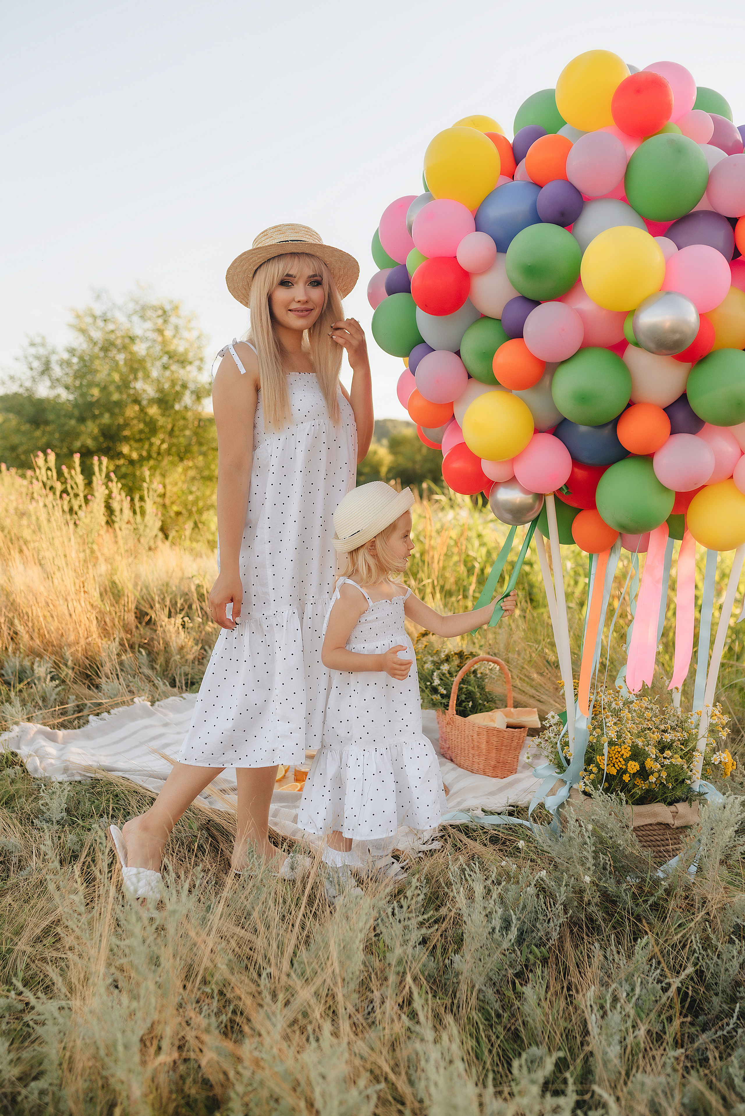 Ирина с дочуркой Евой | Пикник на закате. Фотограф Карина Шмулёва. Воронеж и область