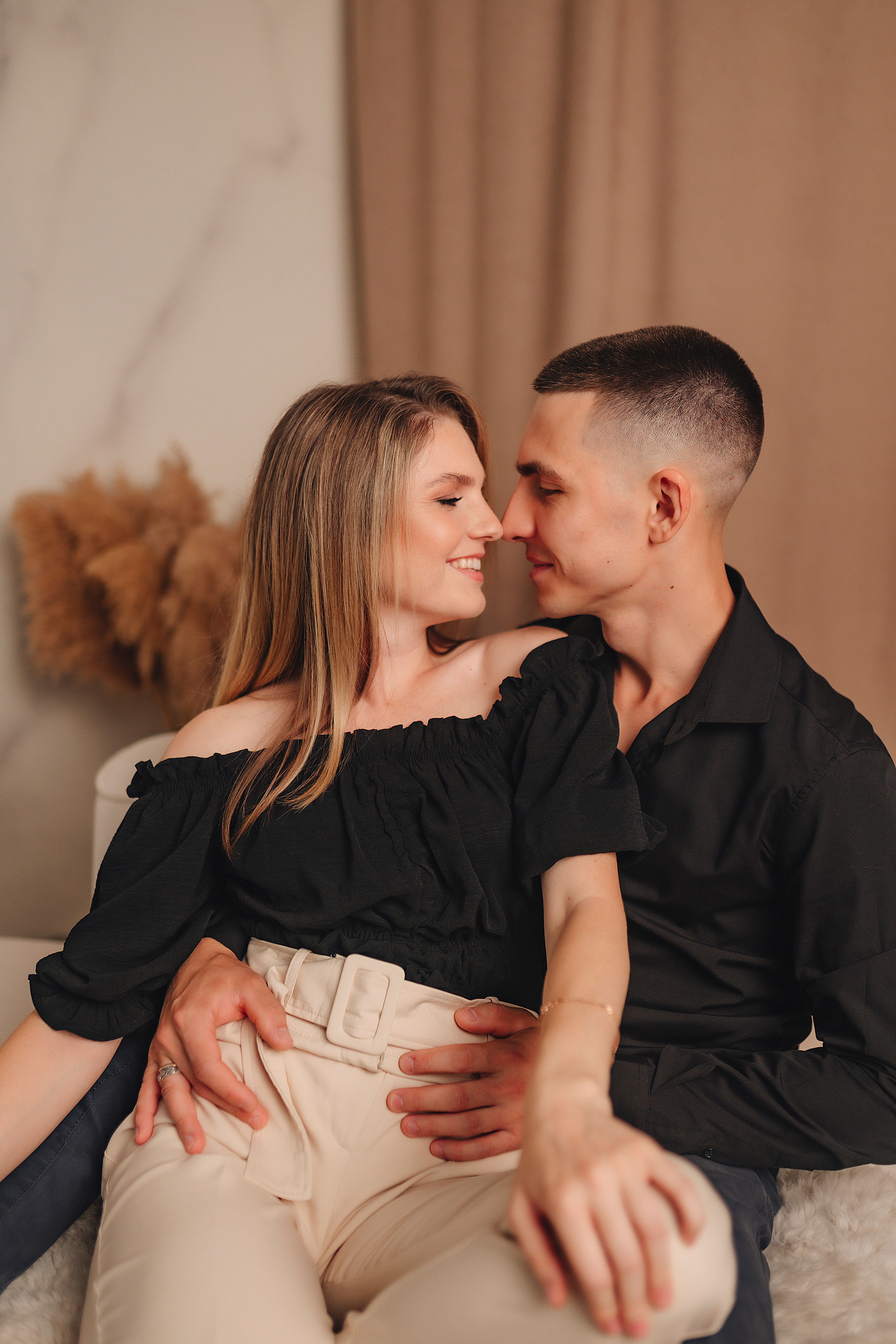 Кристина и Вадим | Съёмка в студии Portfolio. Фотограф Карина Шмулёва. Воронеж и область