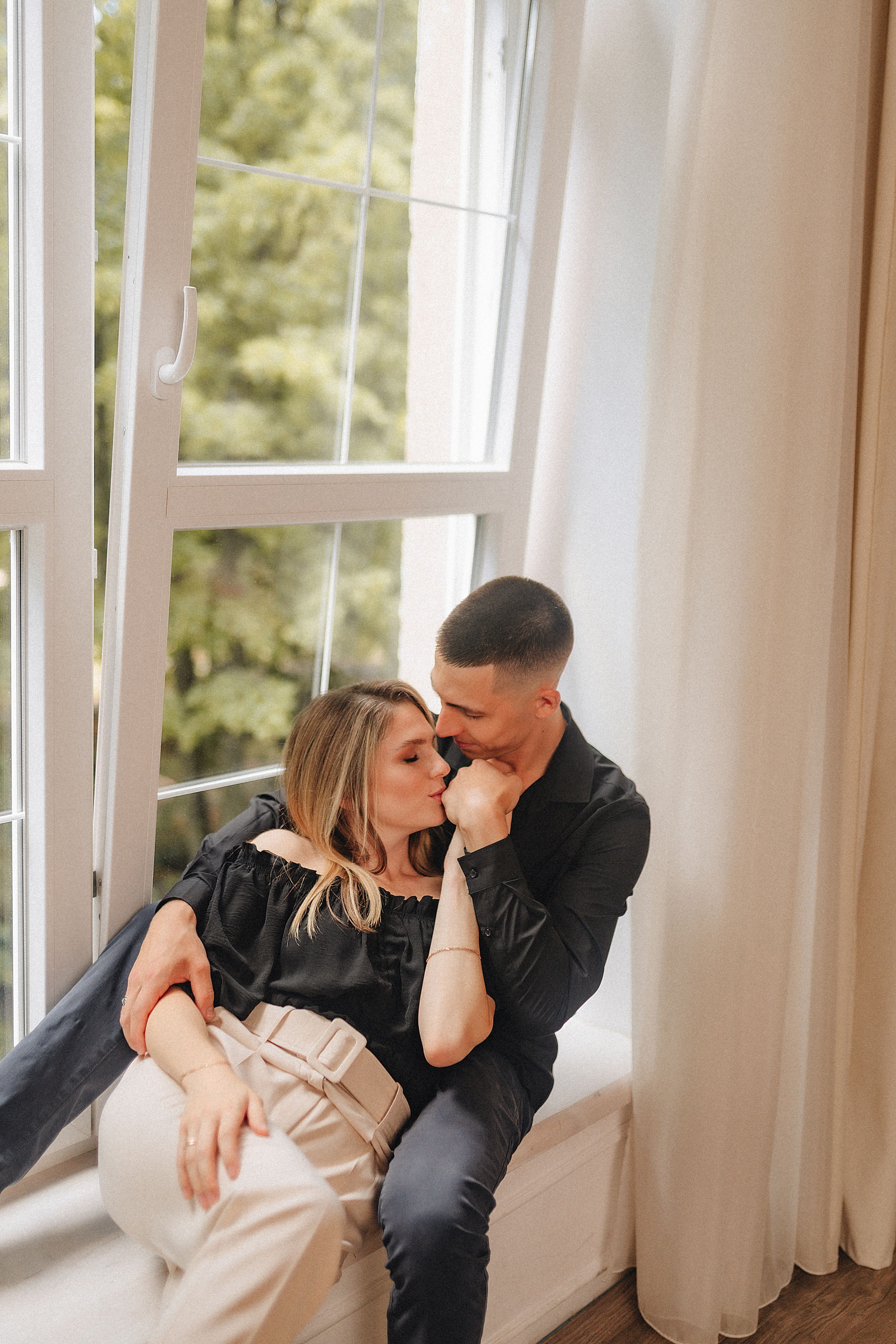 Кристина и Вадим | Съёмка в студии Portfolio. Фотограф Карина Шмулёва. Воронеж и область