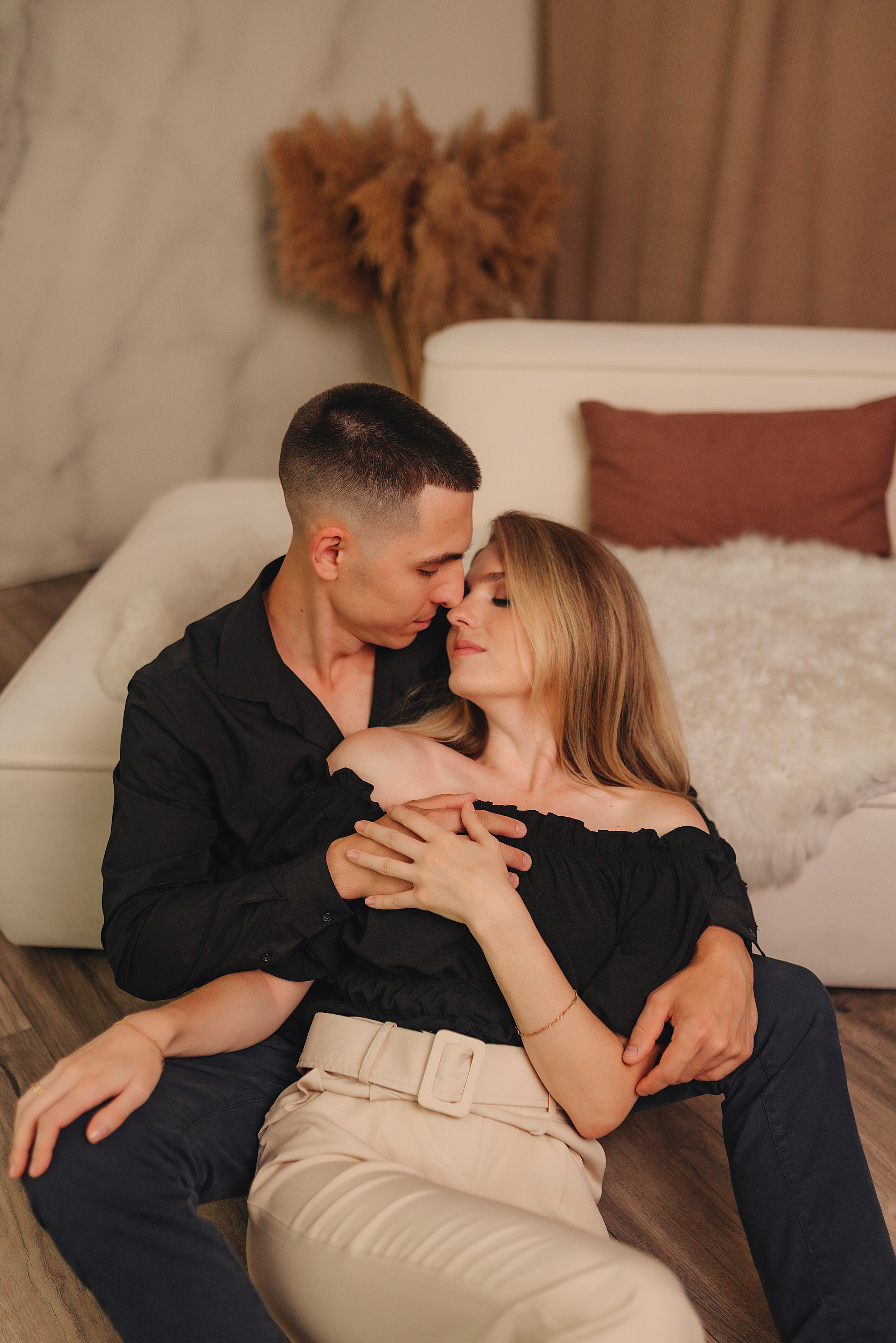 Кристина и Вадим | Съёмка в студии Portfolio. Фотограф Карина Шмулёва. Воронеж и область