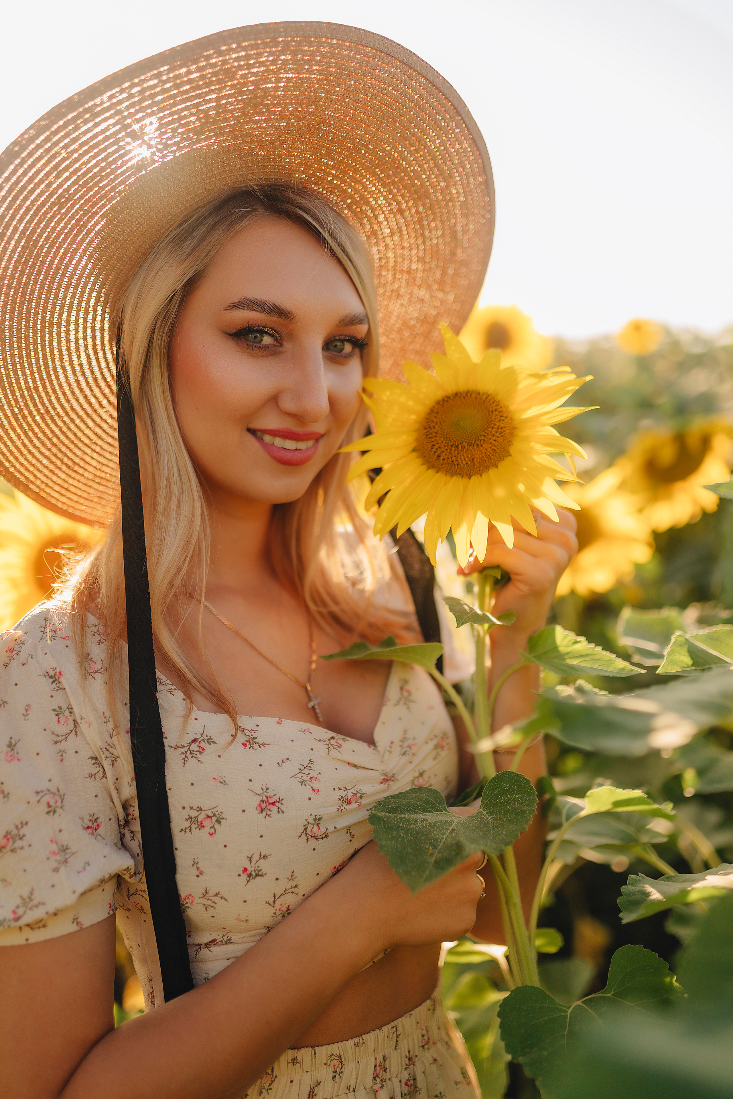 Олеся | Съемка с подсолнухами. Фотограф Карина Шмулёва. Воронеж и область