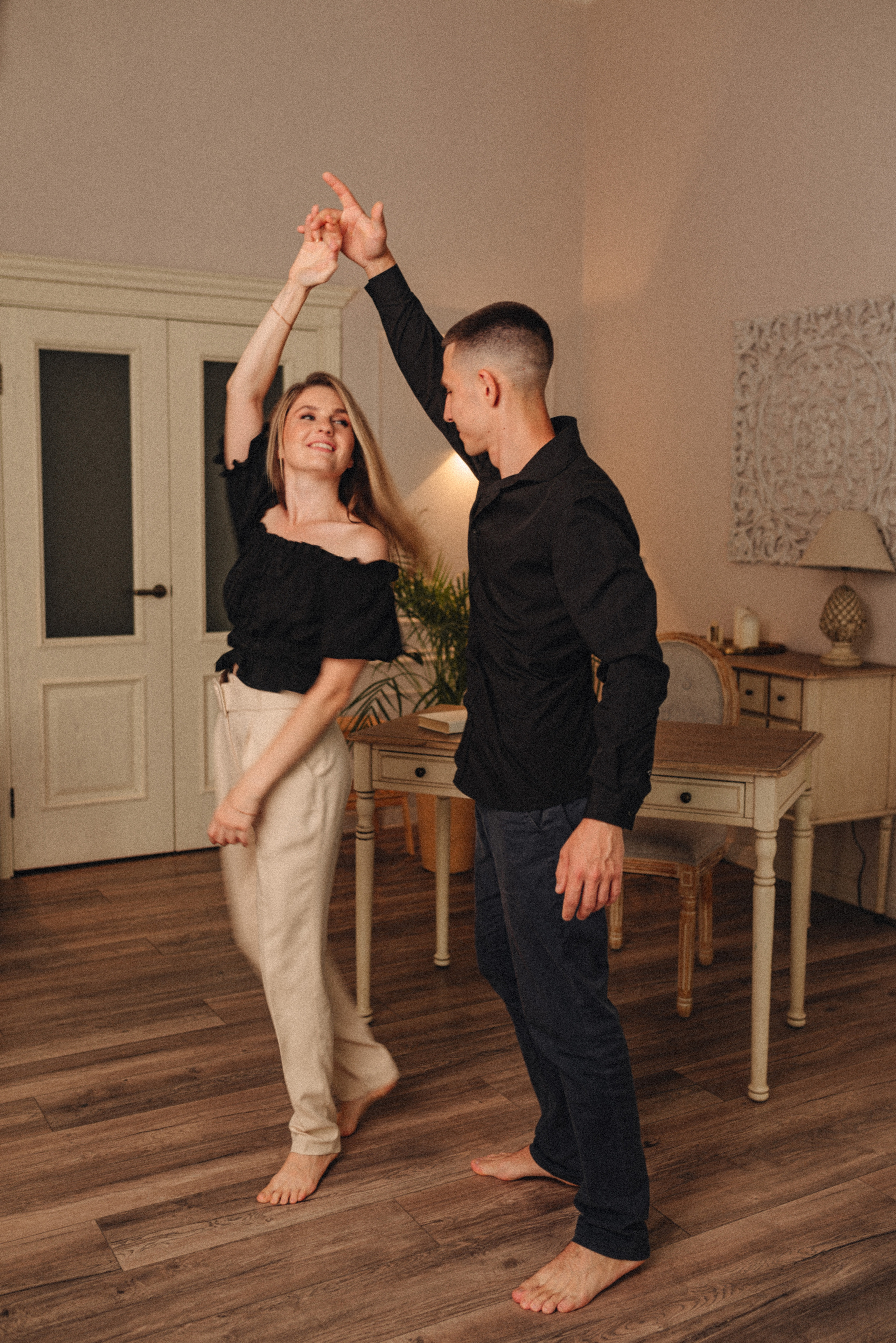 Кристина и Вадим | Съёмка в студии Portfolio. Фотограф Карина Шмулёва. Воронеж и область