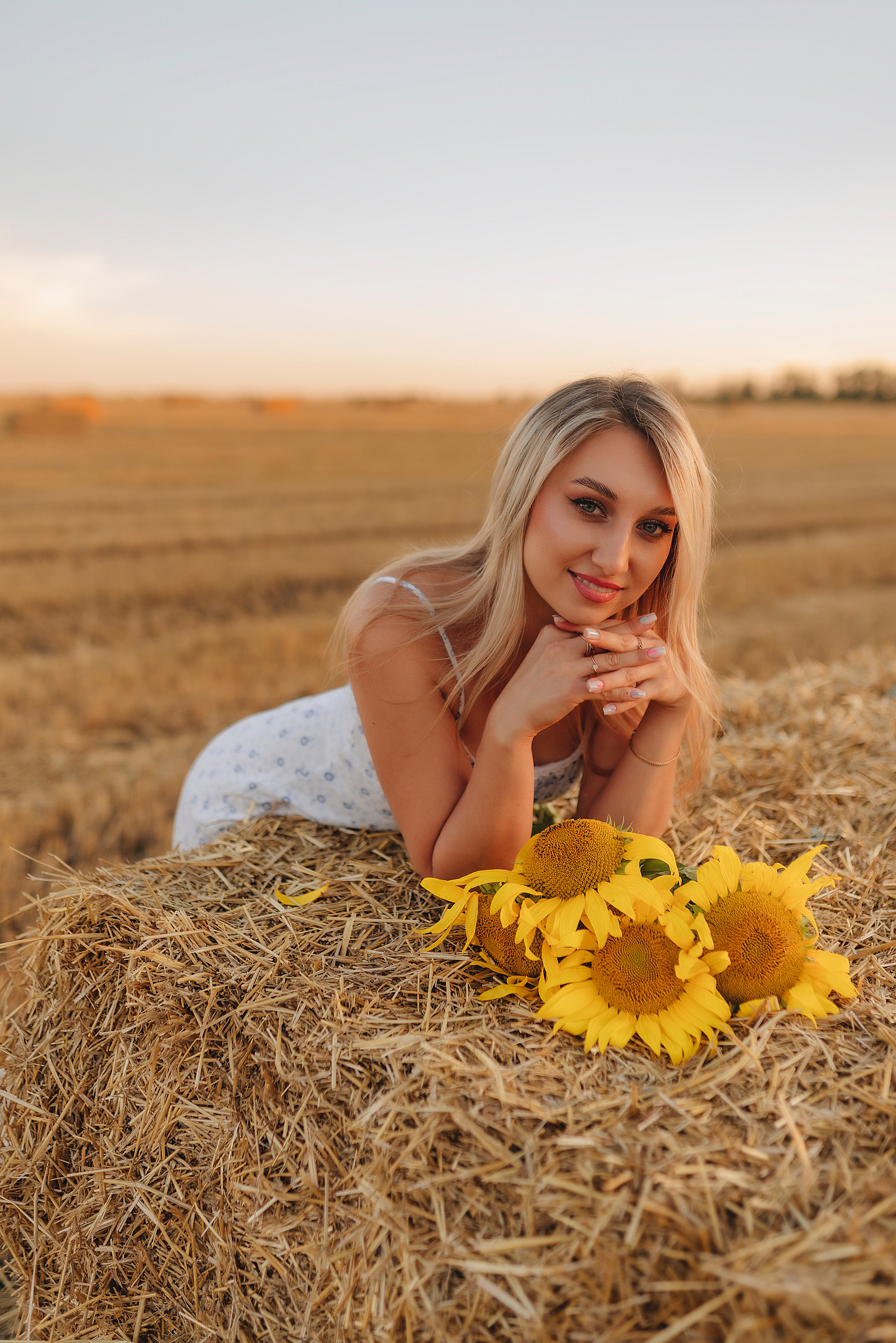 Олеся | Съемка с подсолнухами. Фотограф Карина Шмулёва. Воронеж и область