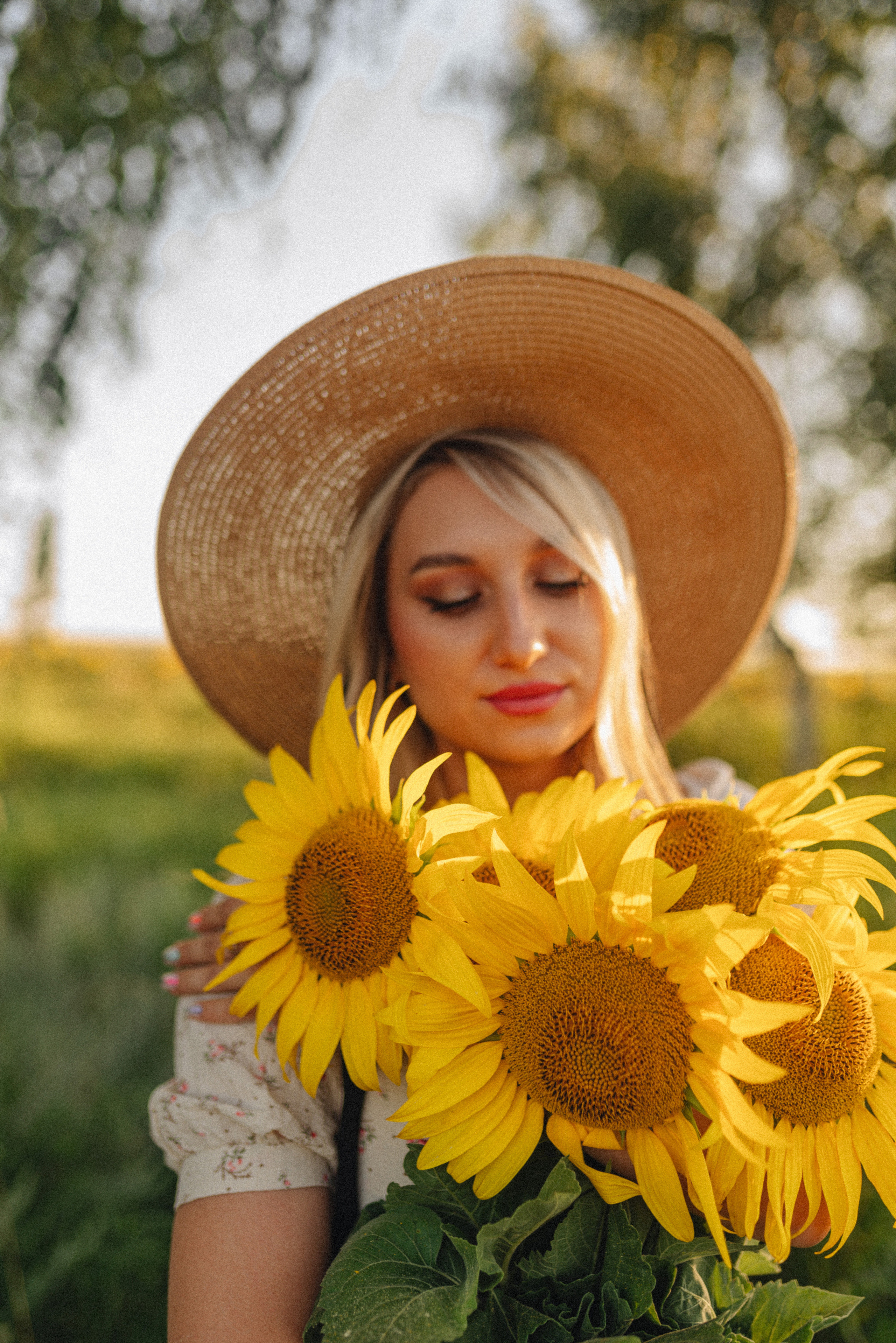 Олеся | Съемка с подсолнухами. Фотограф Карина Шмулёва. Воронеж и область
