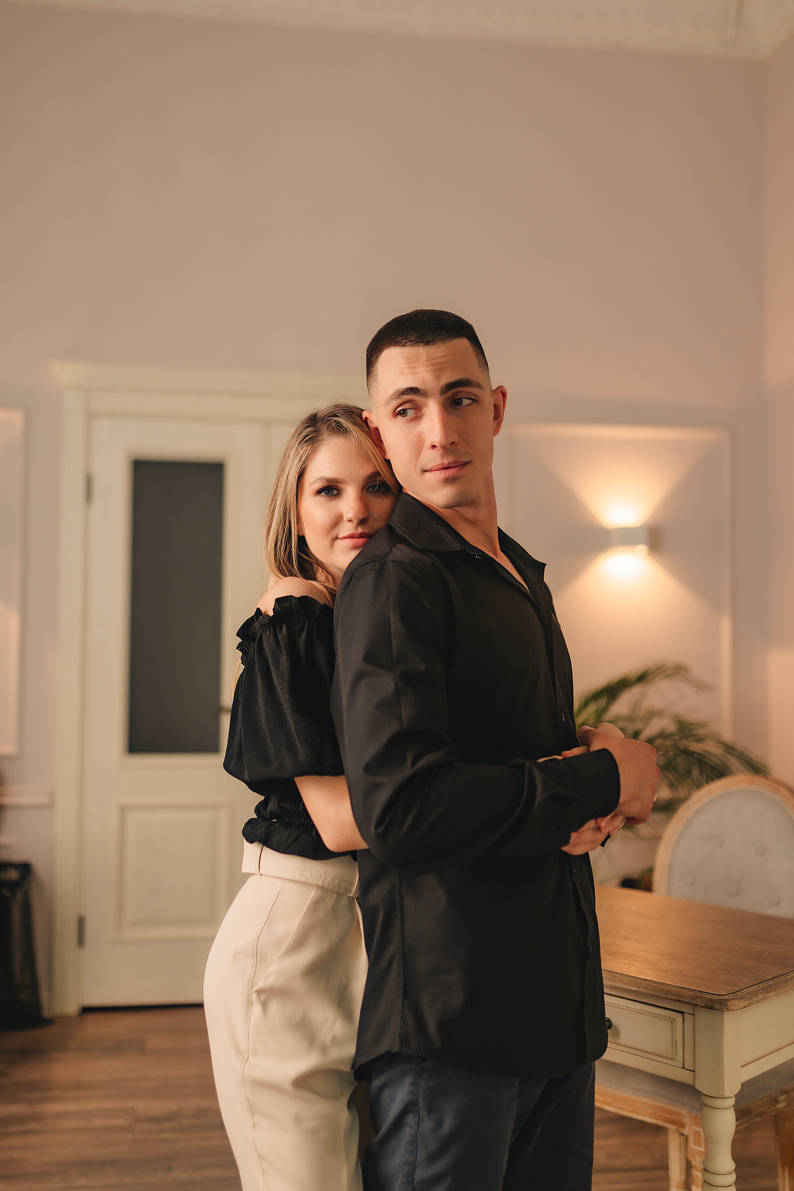 Кристина и Вадим | Съёмка в студии Portfolio. Фотограф Карина Шмулёва. Воронеж и область