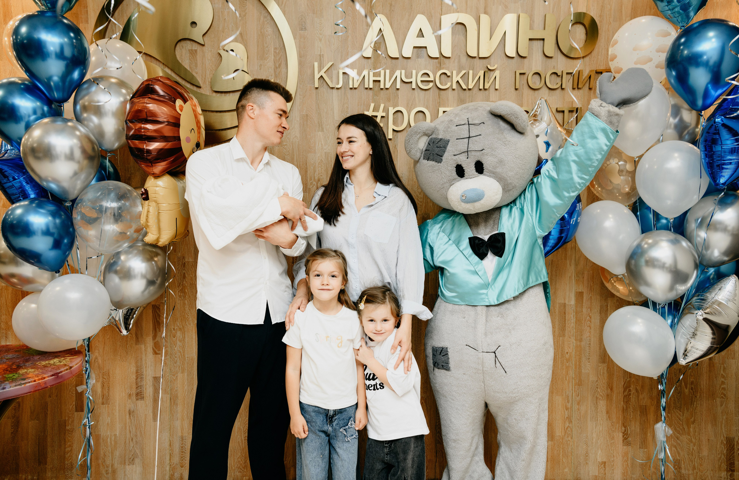 Выписка Льва. Лапино. Фотограф на выписку из роддома в Москве и МО