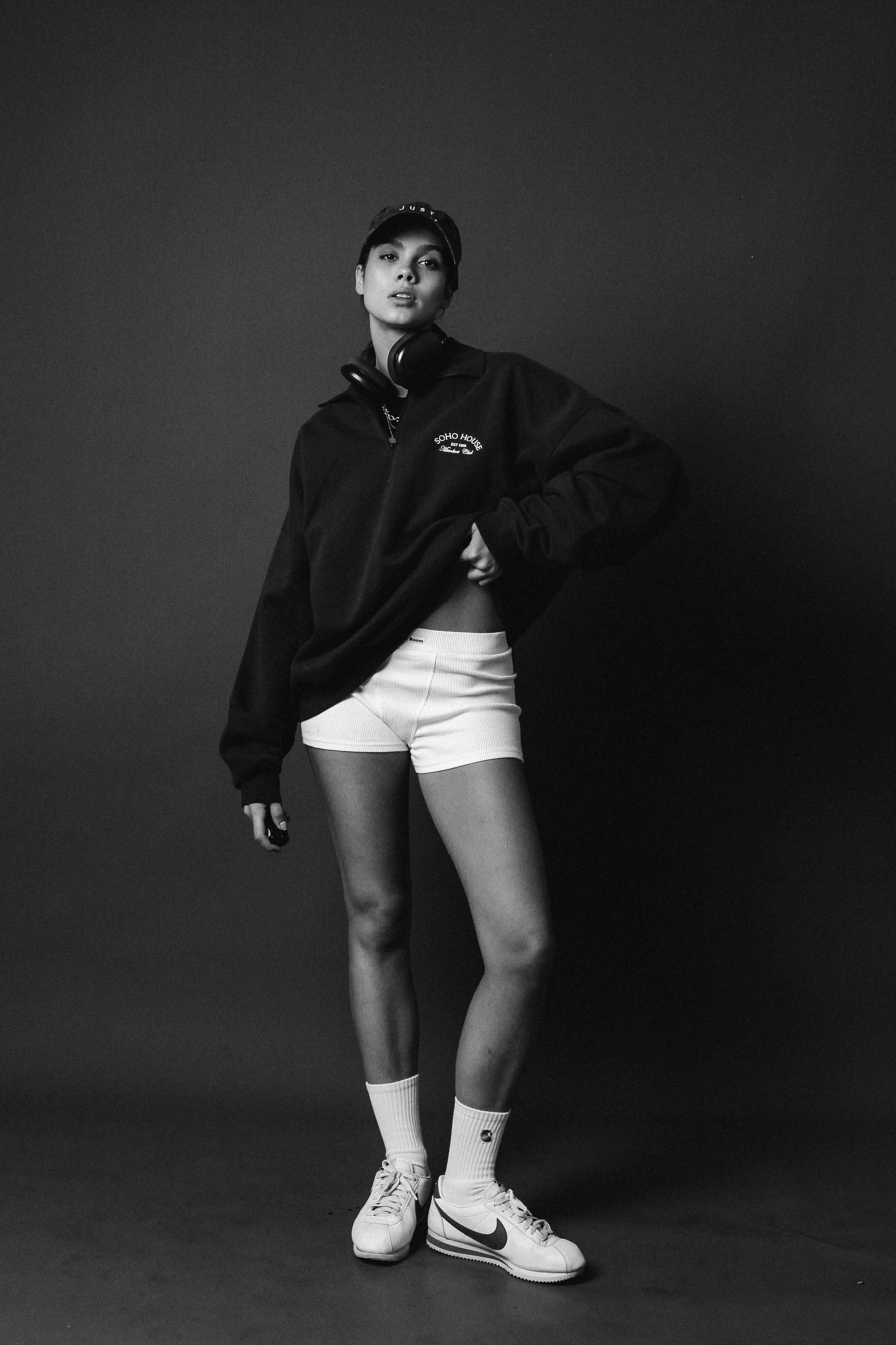 Фотостудия в Самаре. Фотостудия без фотографа. Автопортретная Самара