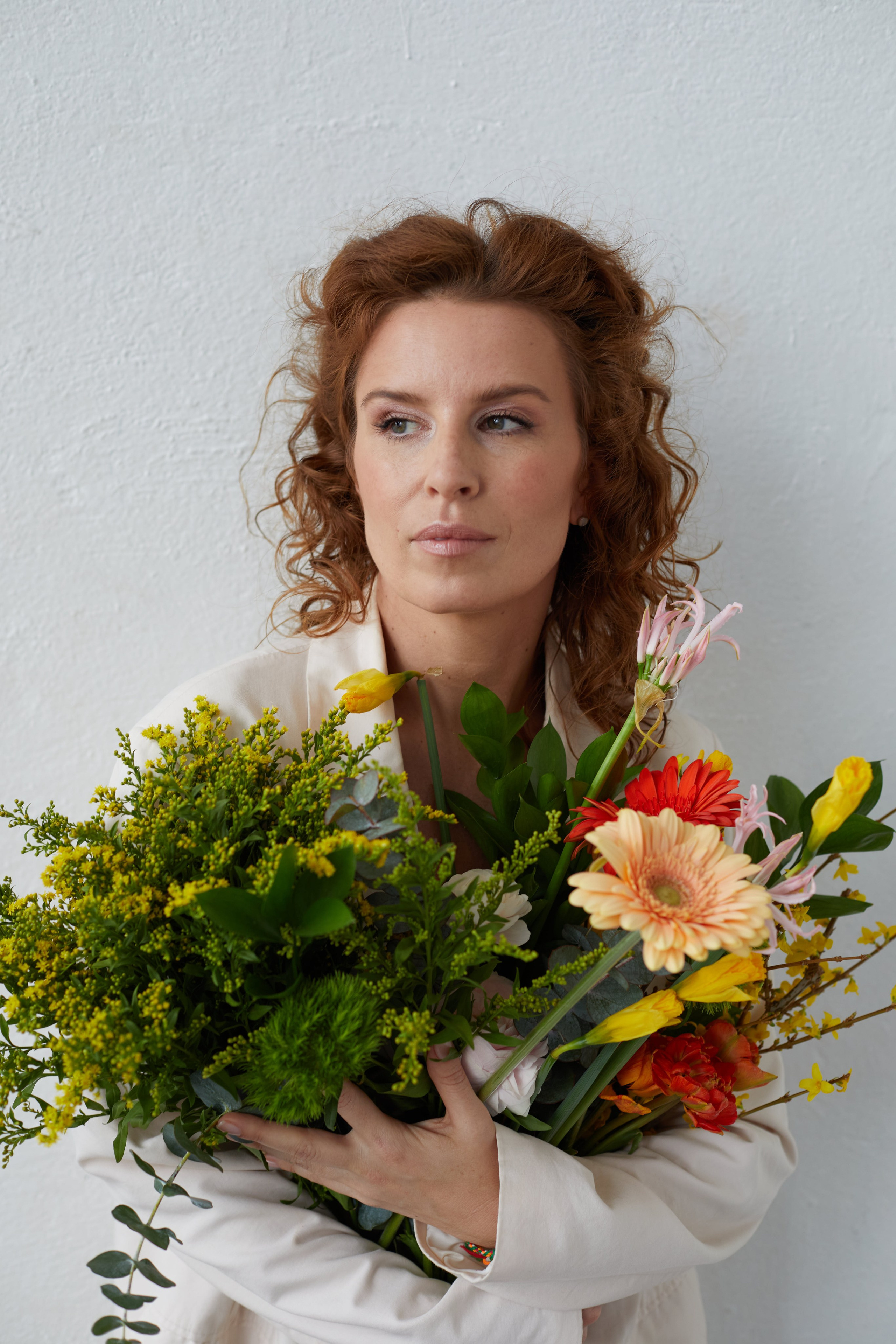 Фотосессия для Анны в студии с цветами. Оксана Кузь|фотограф и продюсер