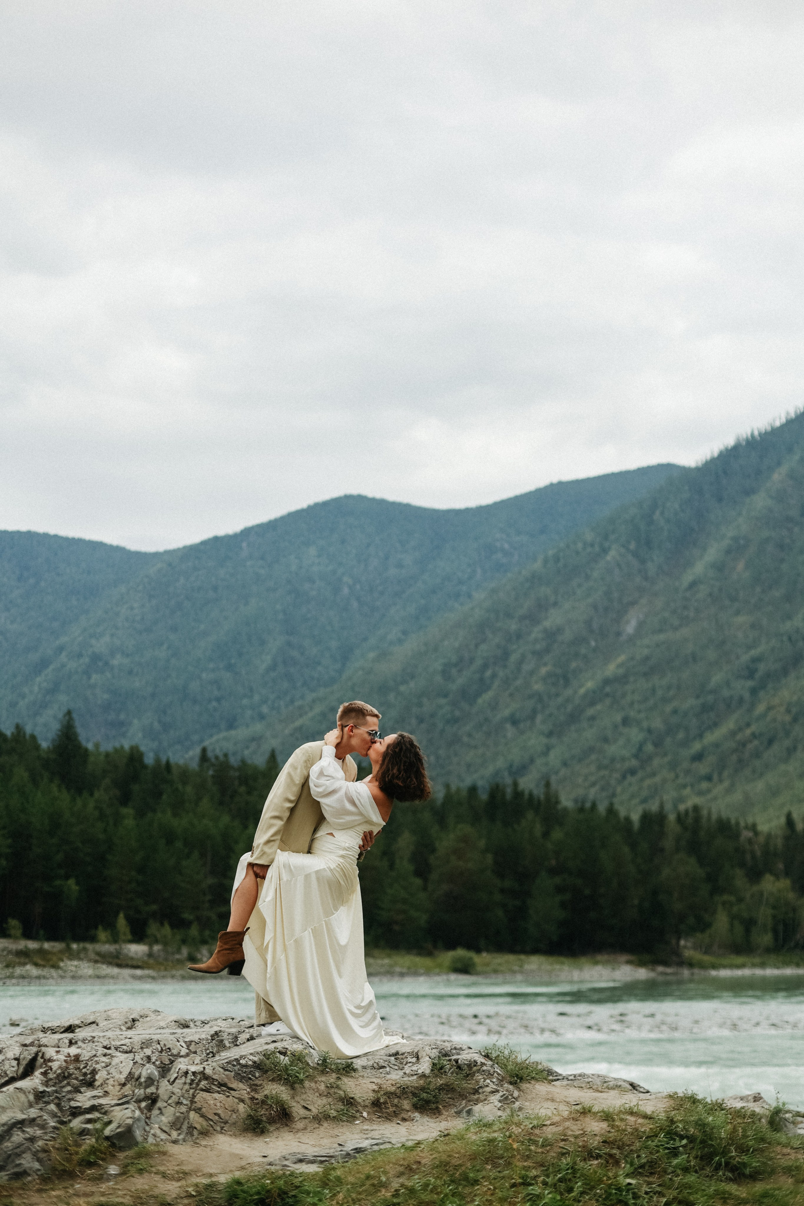 Ксения и Иван. Свадьба в горах. Фотограф в Краснодаре и на Алтае Мария Зорькина