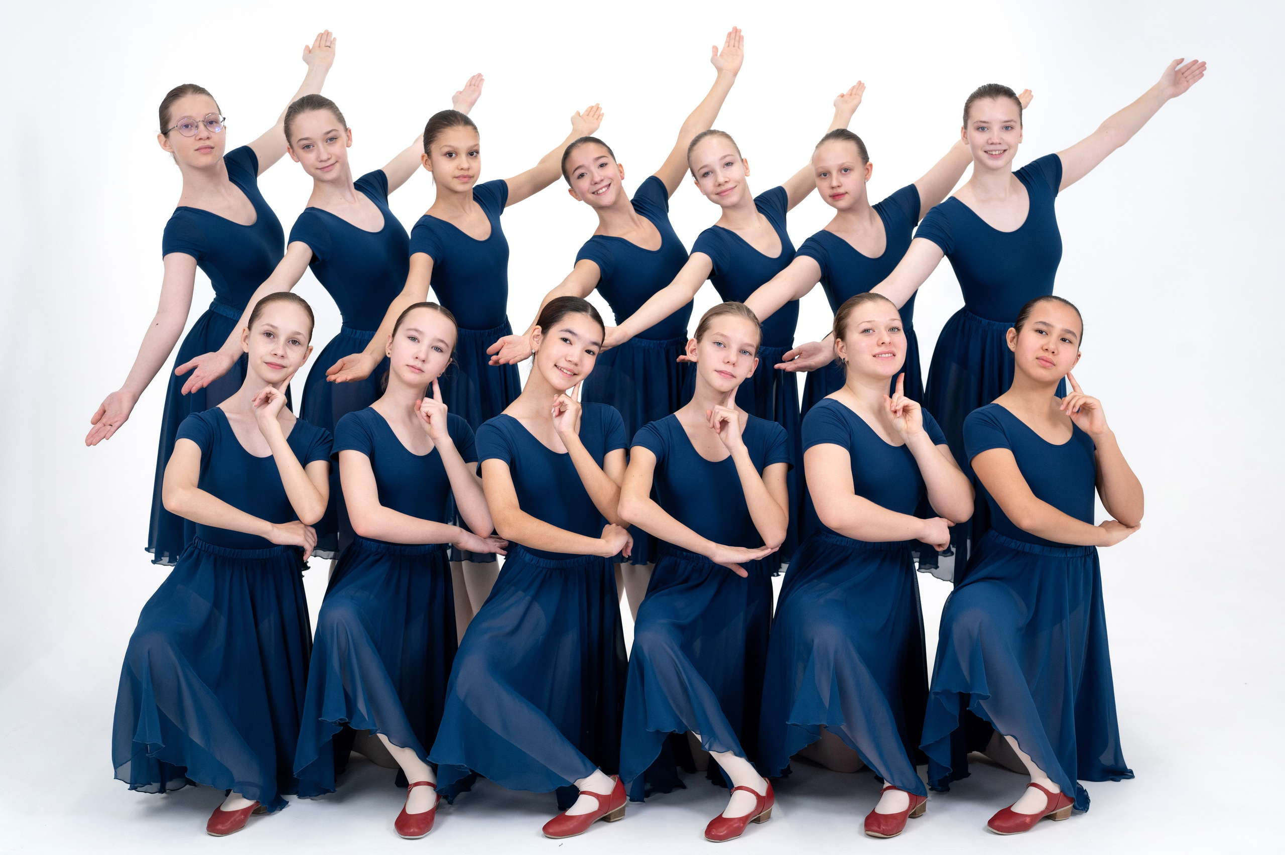 Выпускной альбом хореографичесского коллектива «Пилигрим». Фотограф новорожденных, семейный детский в Тюмени Татьяна Морозова