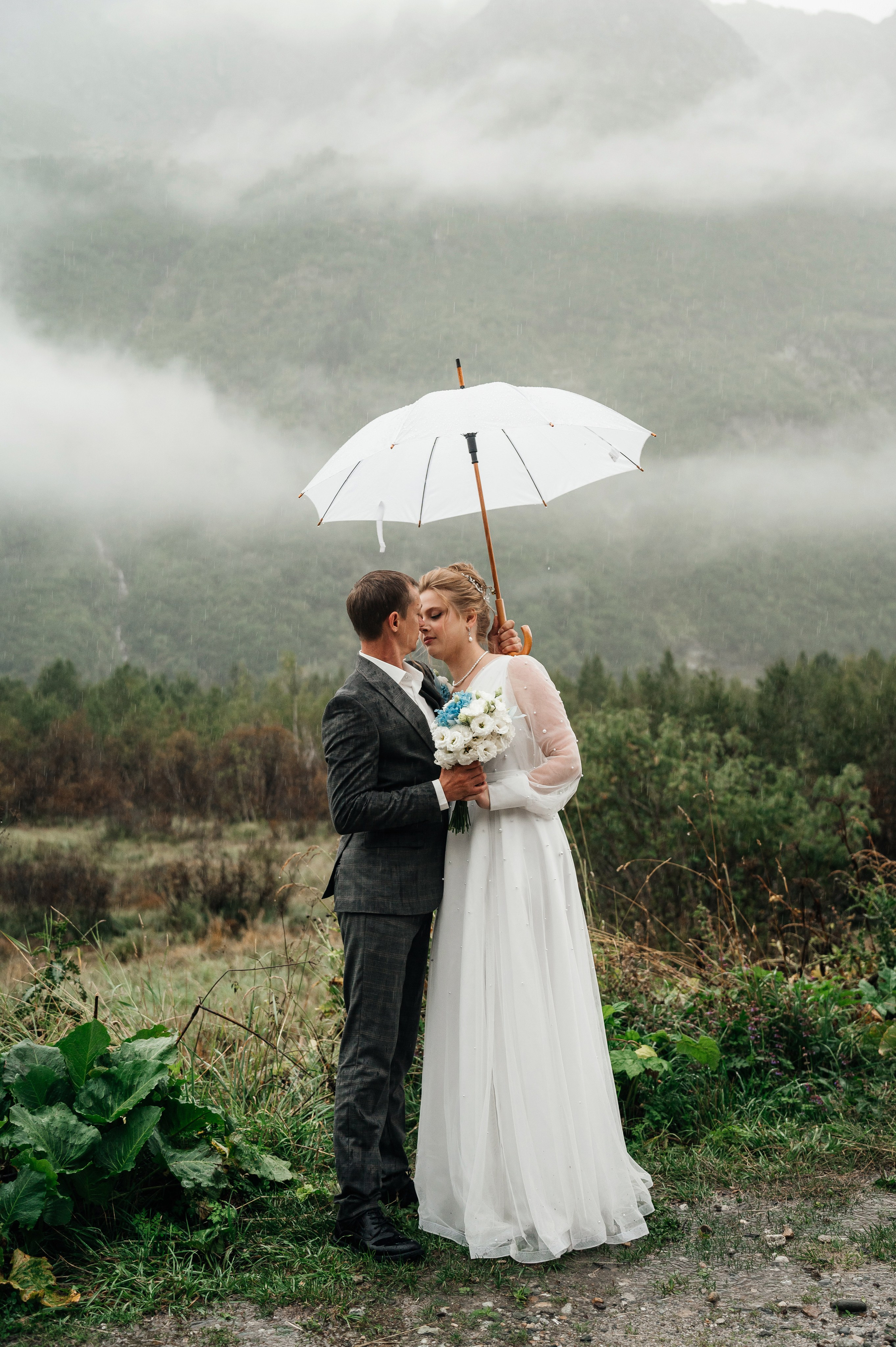 Свадьба в Домбае (Евгения и Юлии). Свадебный и travel фотограф в Волгограде, Сочи, Домбае, Европе