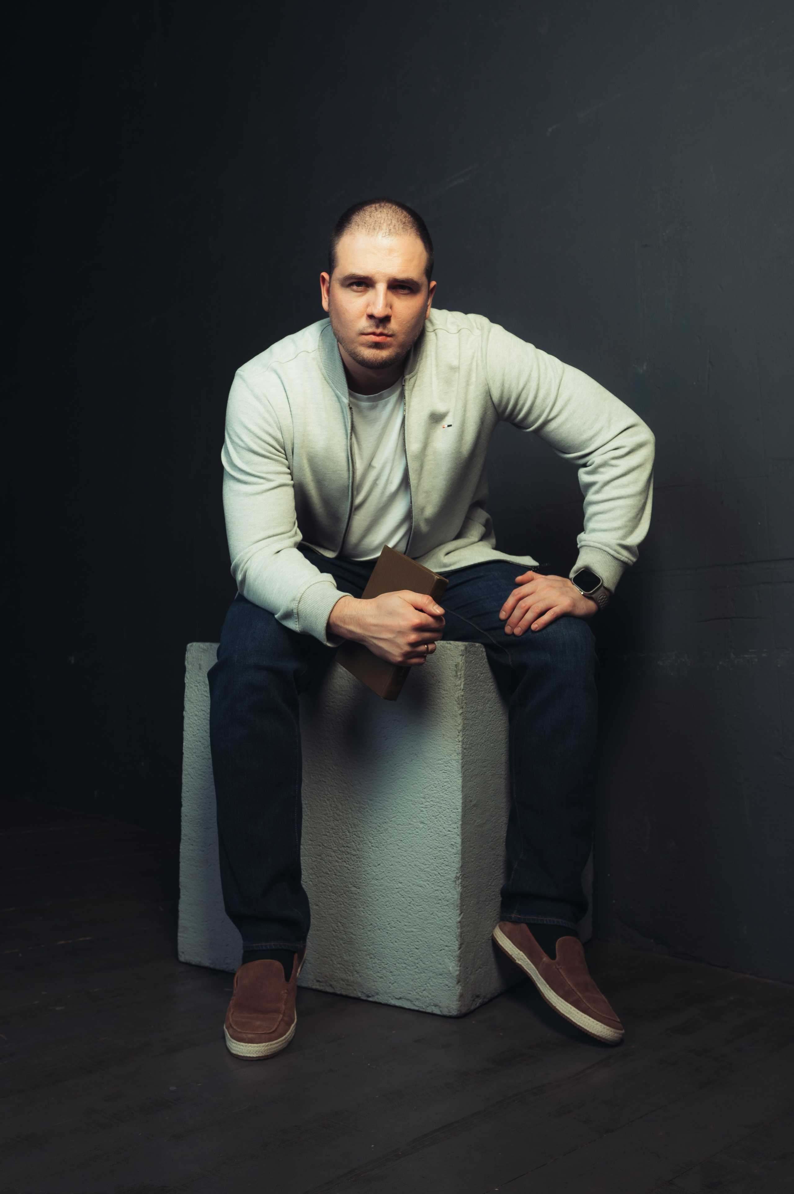 Никита Пустовалов — портретная съёмка. Иван Кубик — фотограф и видеограф