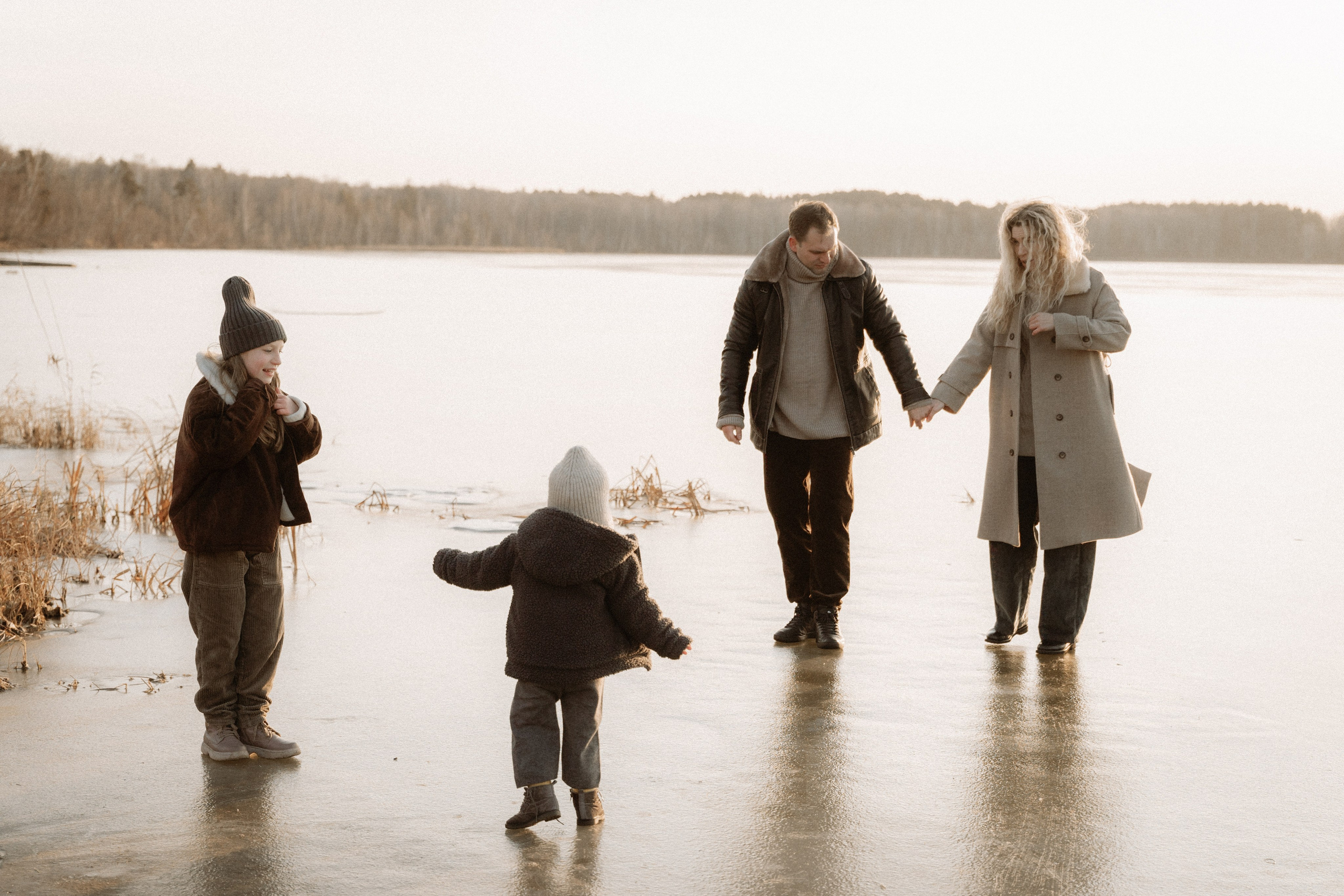 Прогулка по льду. Семейный фотограф в Челябинске Юлия Короткова