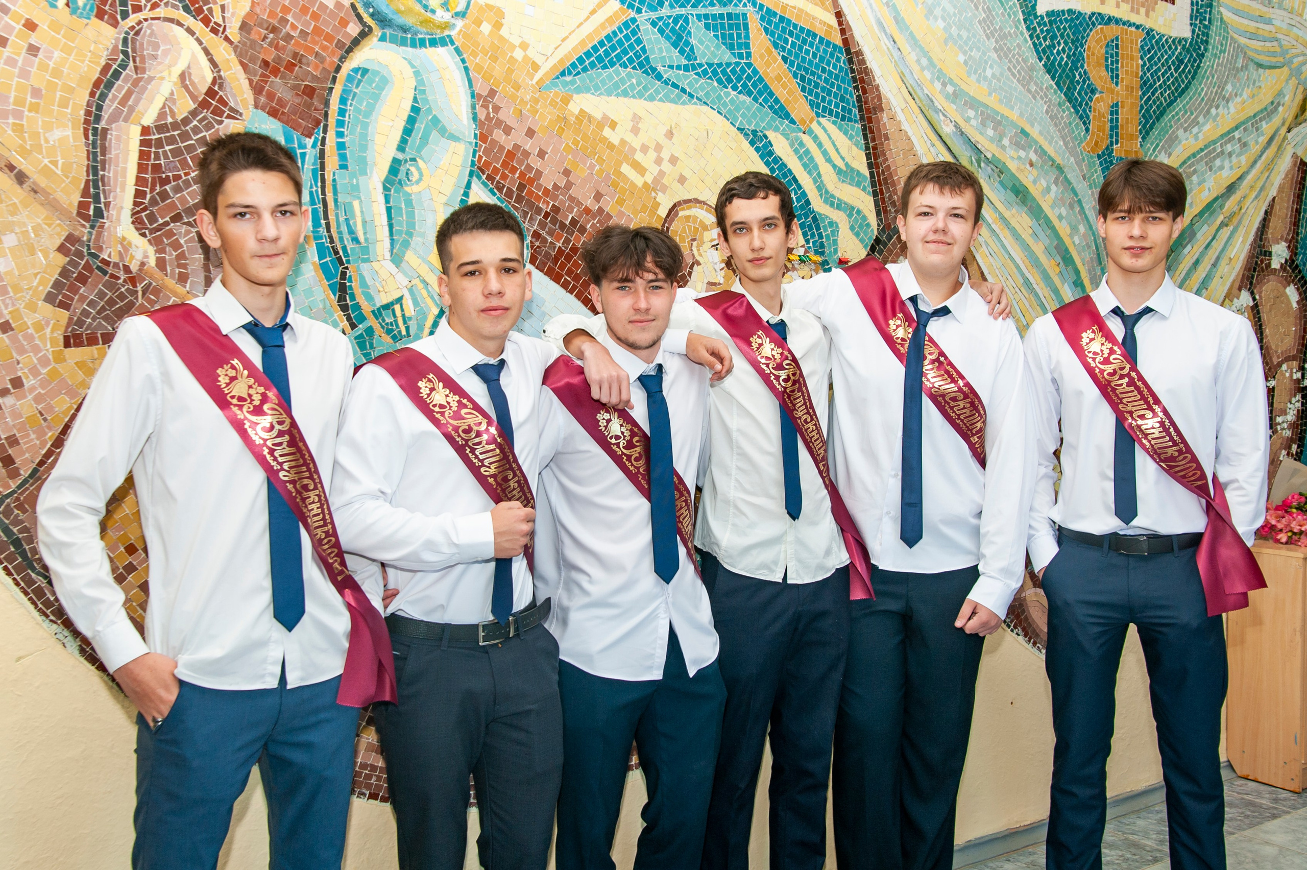 Последний Звонок МАОУ СОШ № 17 им. Эдуарда Есаяна — Архипо-Осиповка. Свадебный и семейный фотограф Денис Лукьянов в Краснодаре, Краснодарском крае и Республике Крым