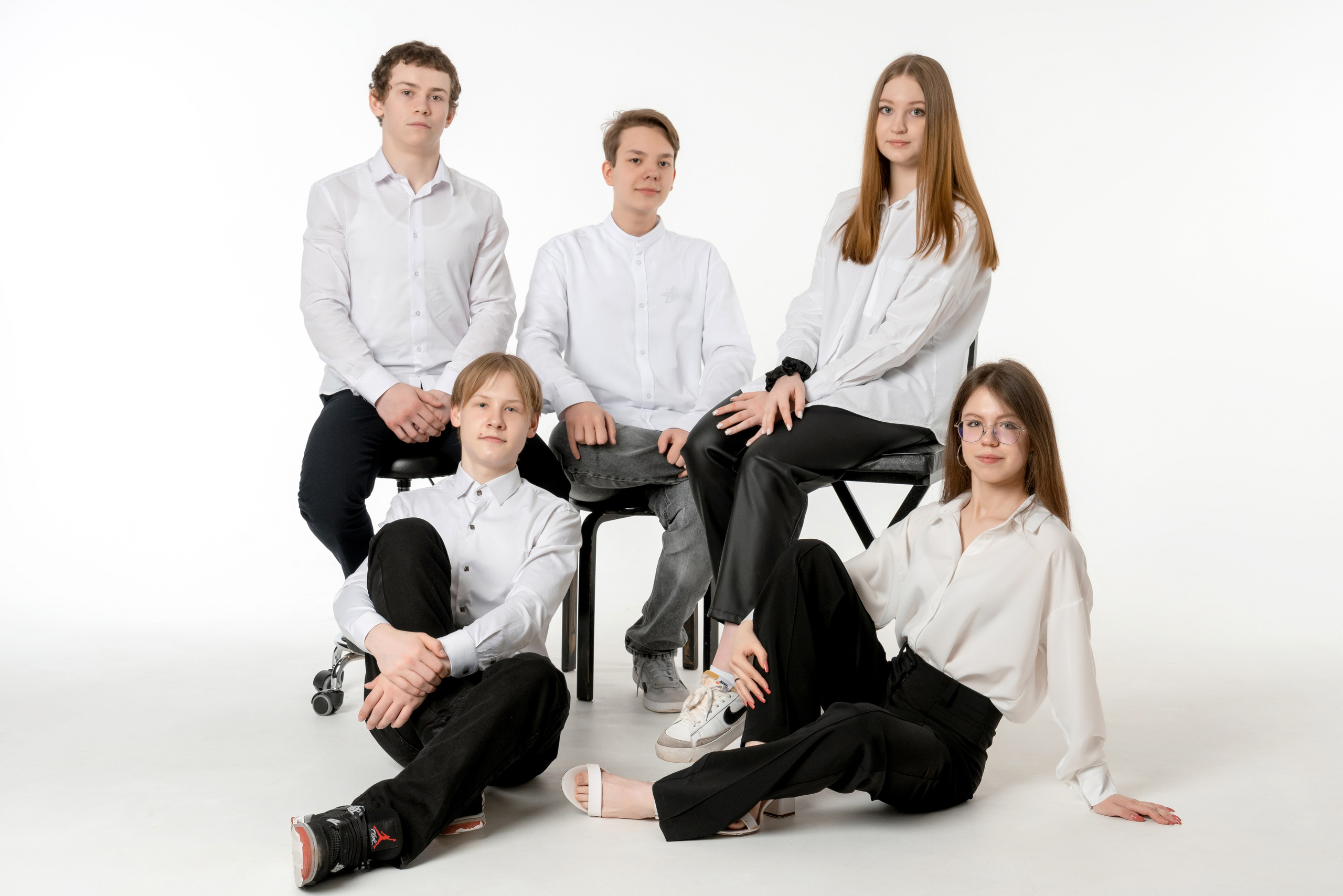 Выпускной альбом с 9 класса Школьная выпускная фотокнига