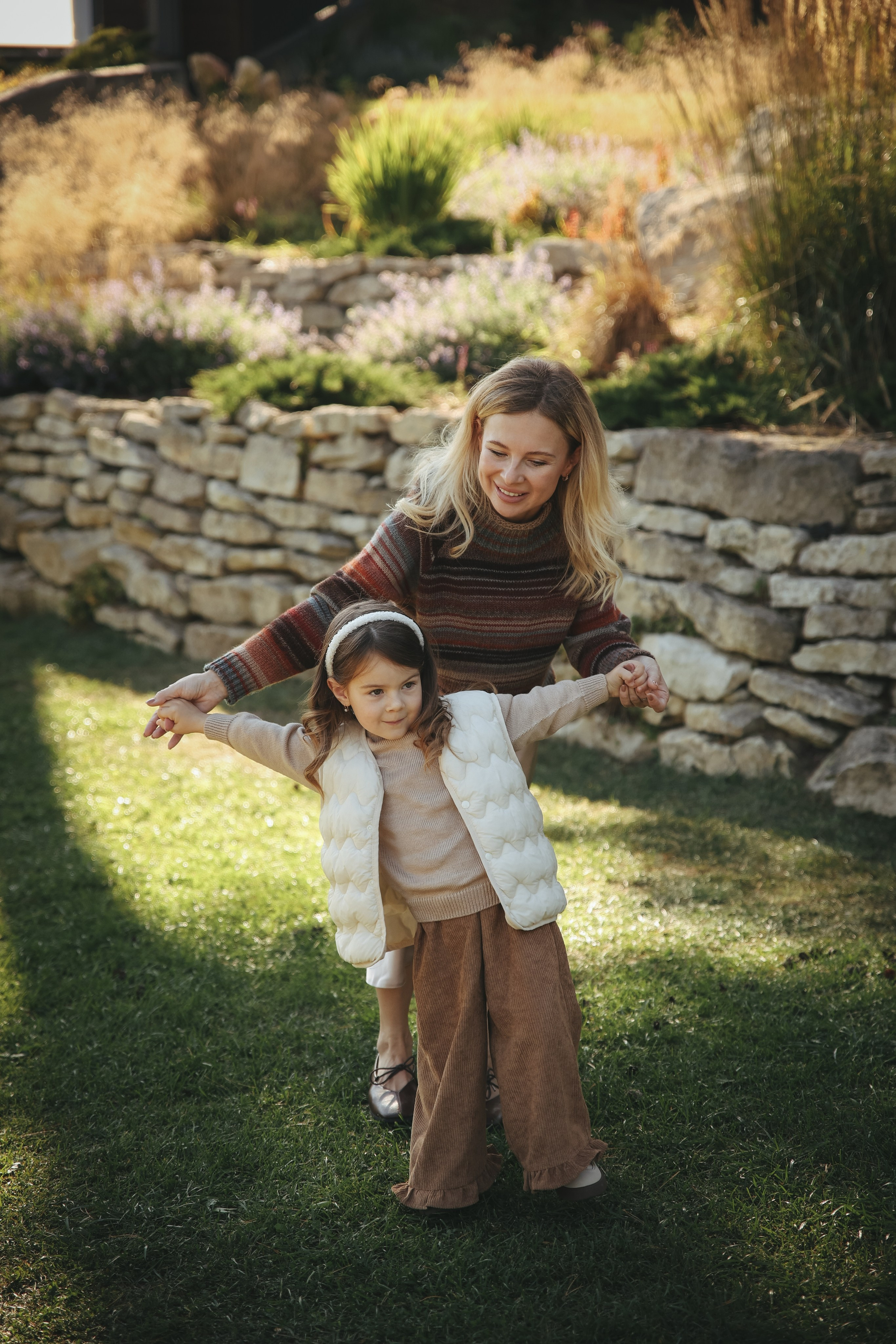 Семейная фотосессия фотосессия на день рождения мама и дочка. Фотограф Владимир Москва
