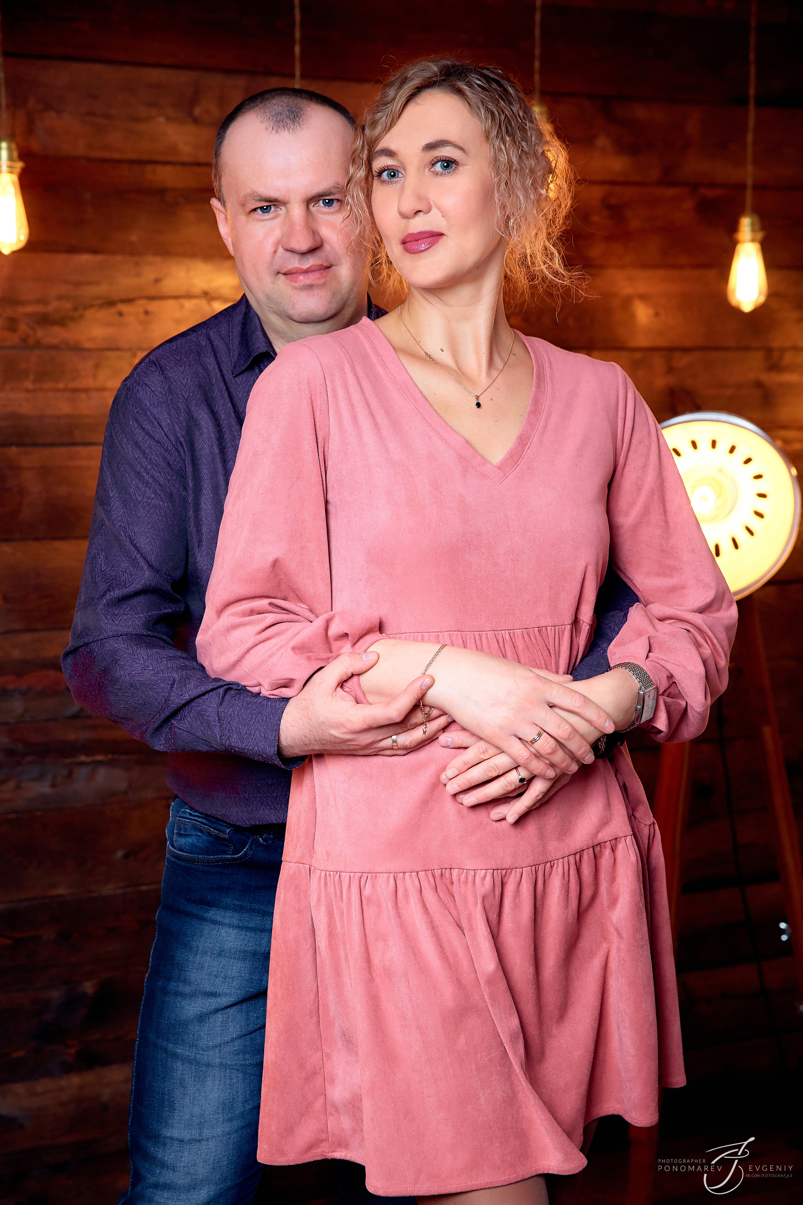 Семейная фотосессия в студии. Свадебный фотограф в Тольятти Жигулевске и Самаре Пономарев Евгений