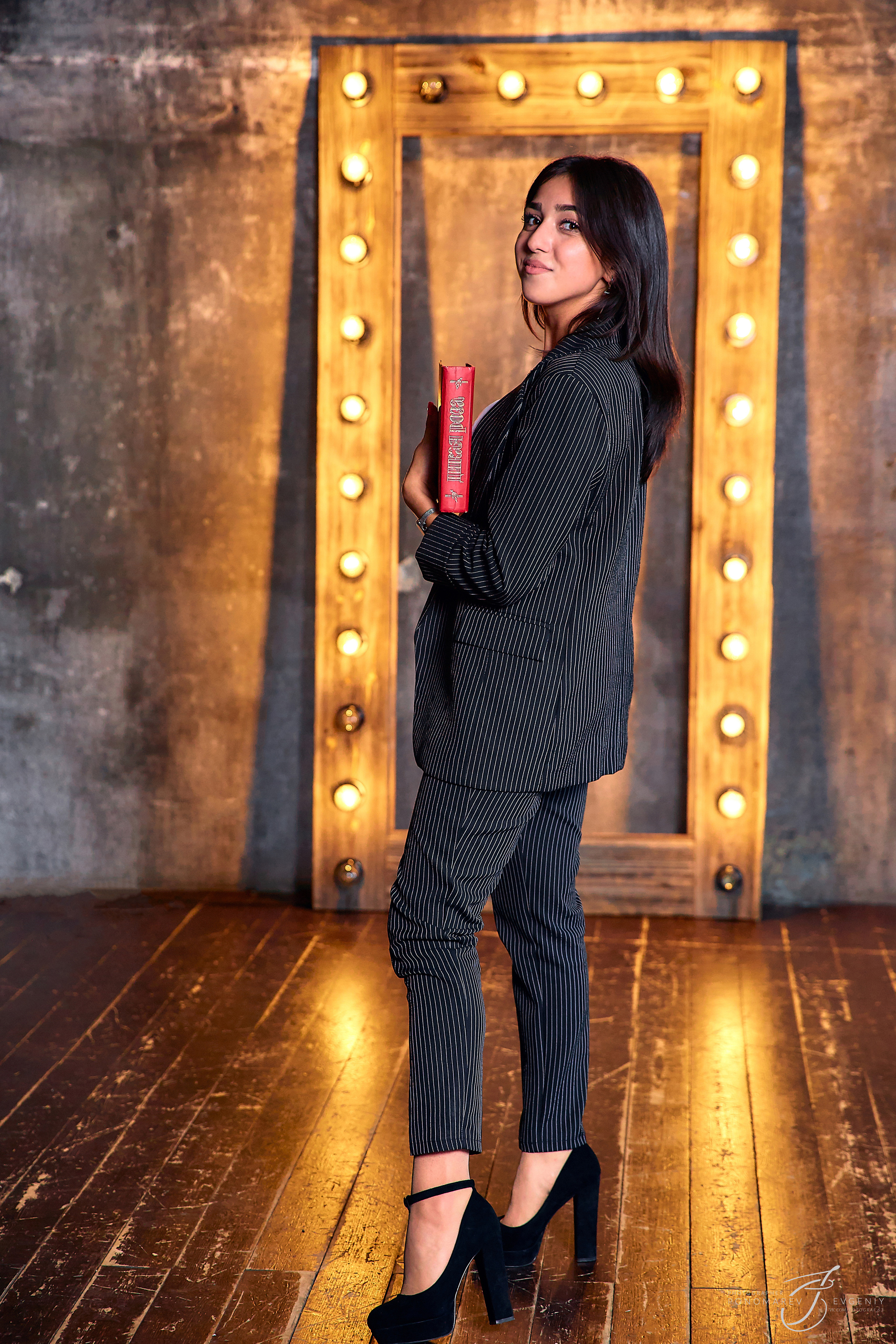 Съемка выпускников в студии. Свадебный фотограф в Тольятти Жигулевске и Самаре Пономарев Евгений