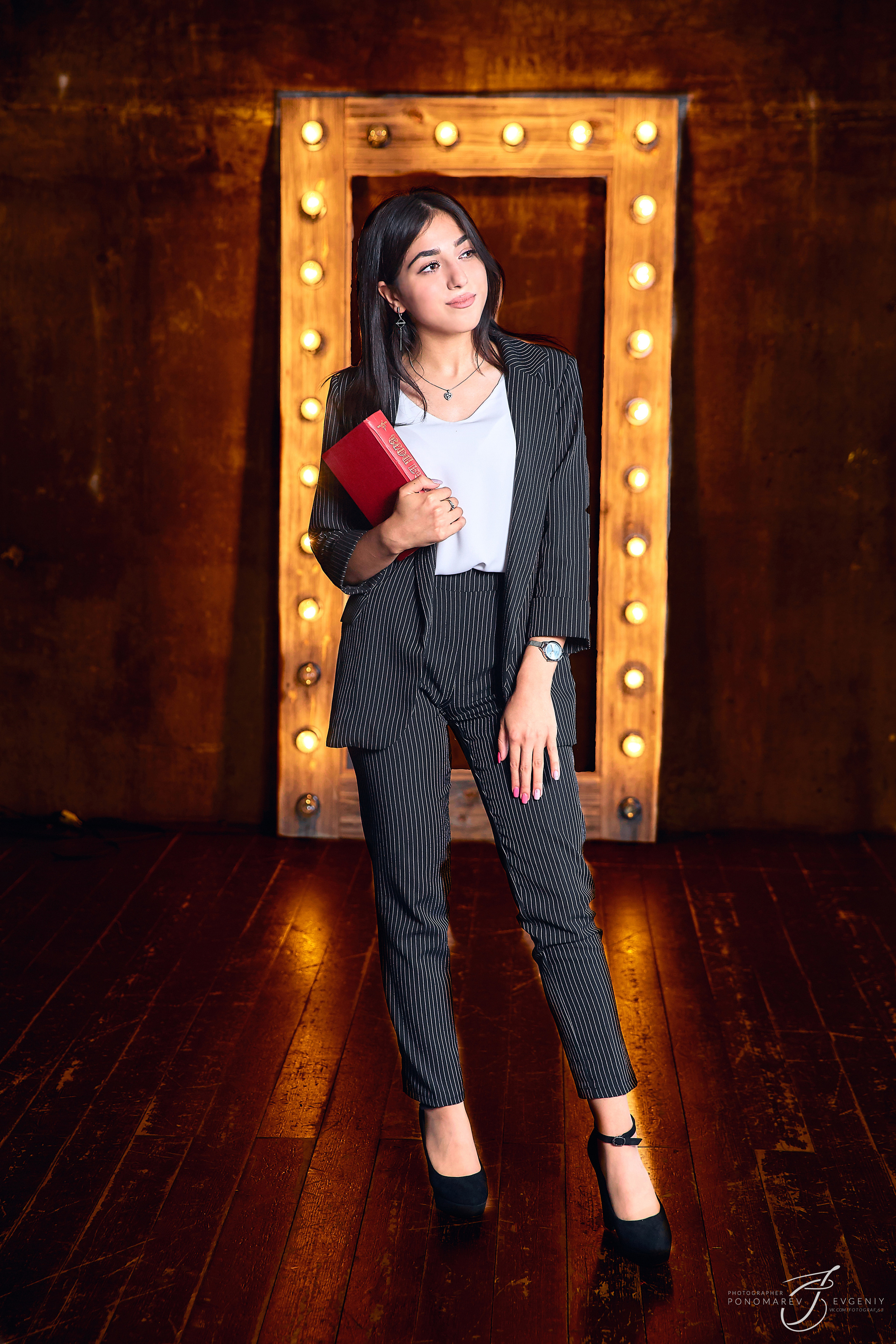 Съемка выпускников в студии. Свадебный фотограф в Тольятти Жигулевске и Самаре Пономарев Евгений