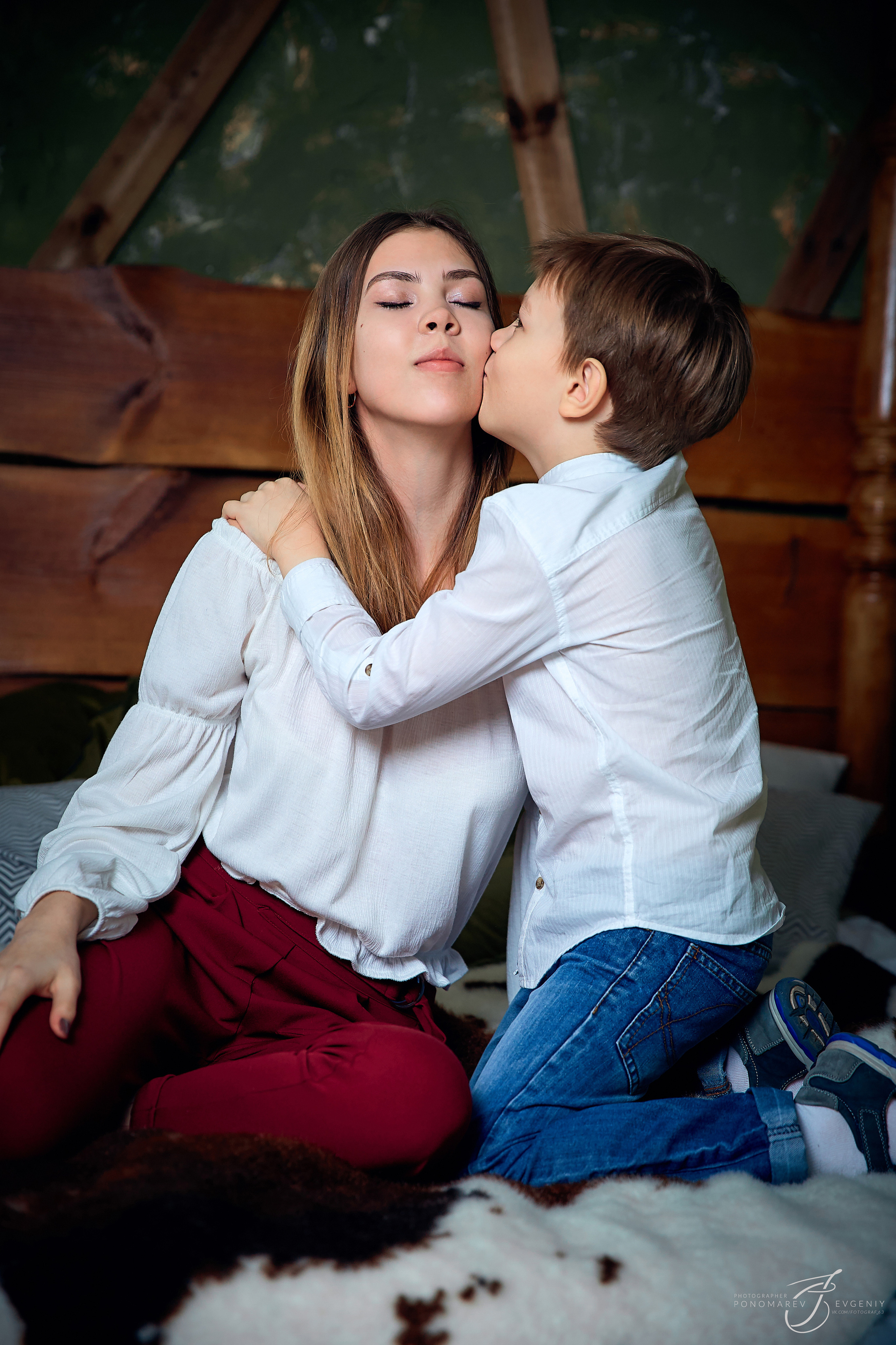 Семейная фотосессия в студии. Свадебный фотограф в Тольятти Жигулевске и Самаре Пономарев Евгений