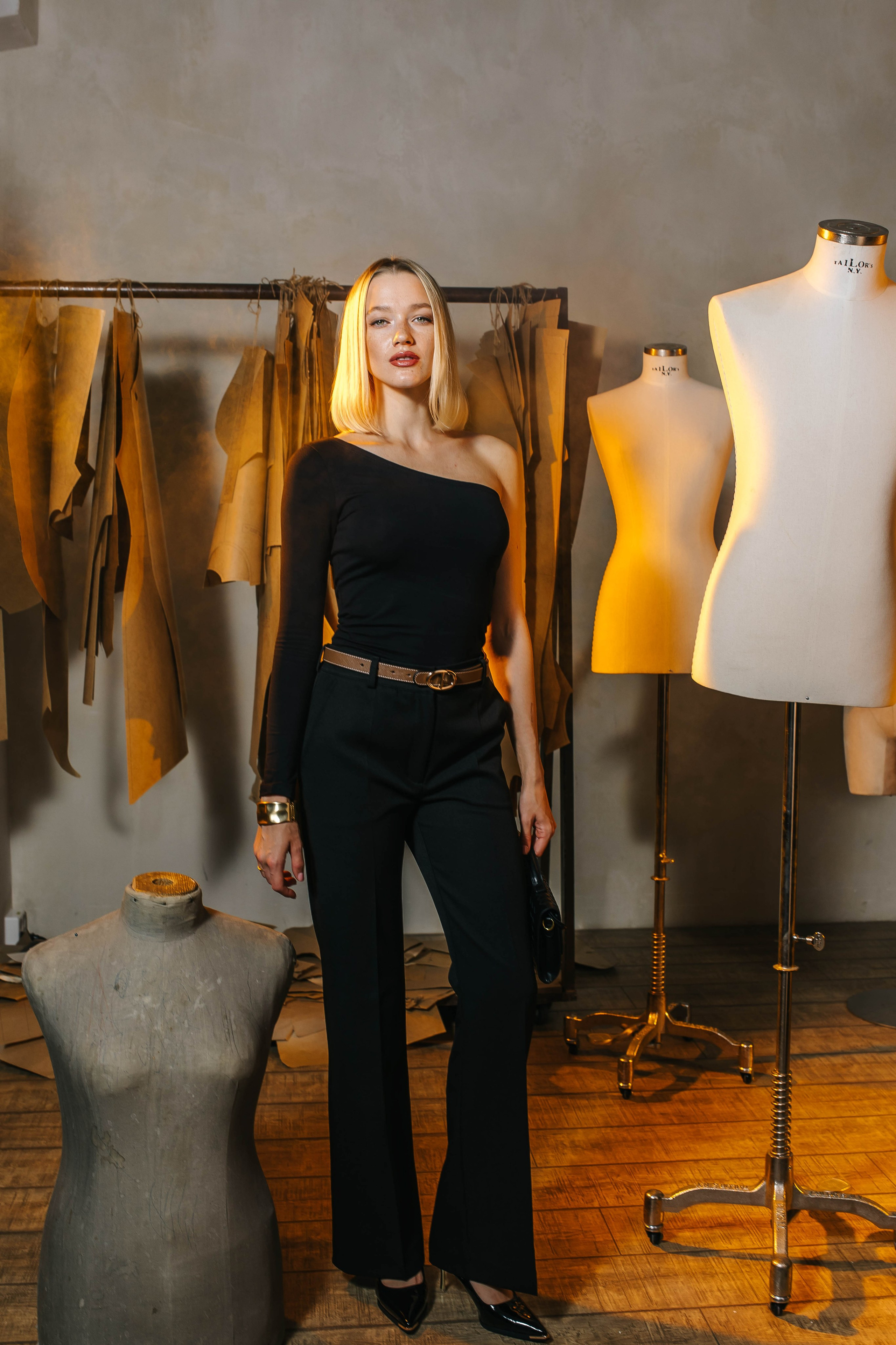 Реклама Брюк. Профессиональный фотограф