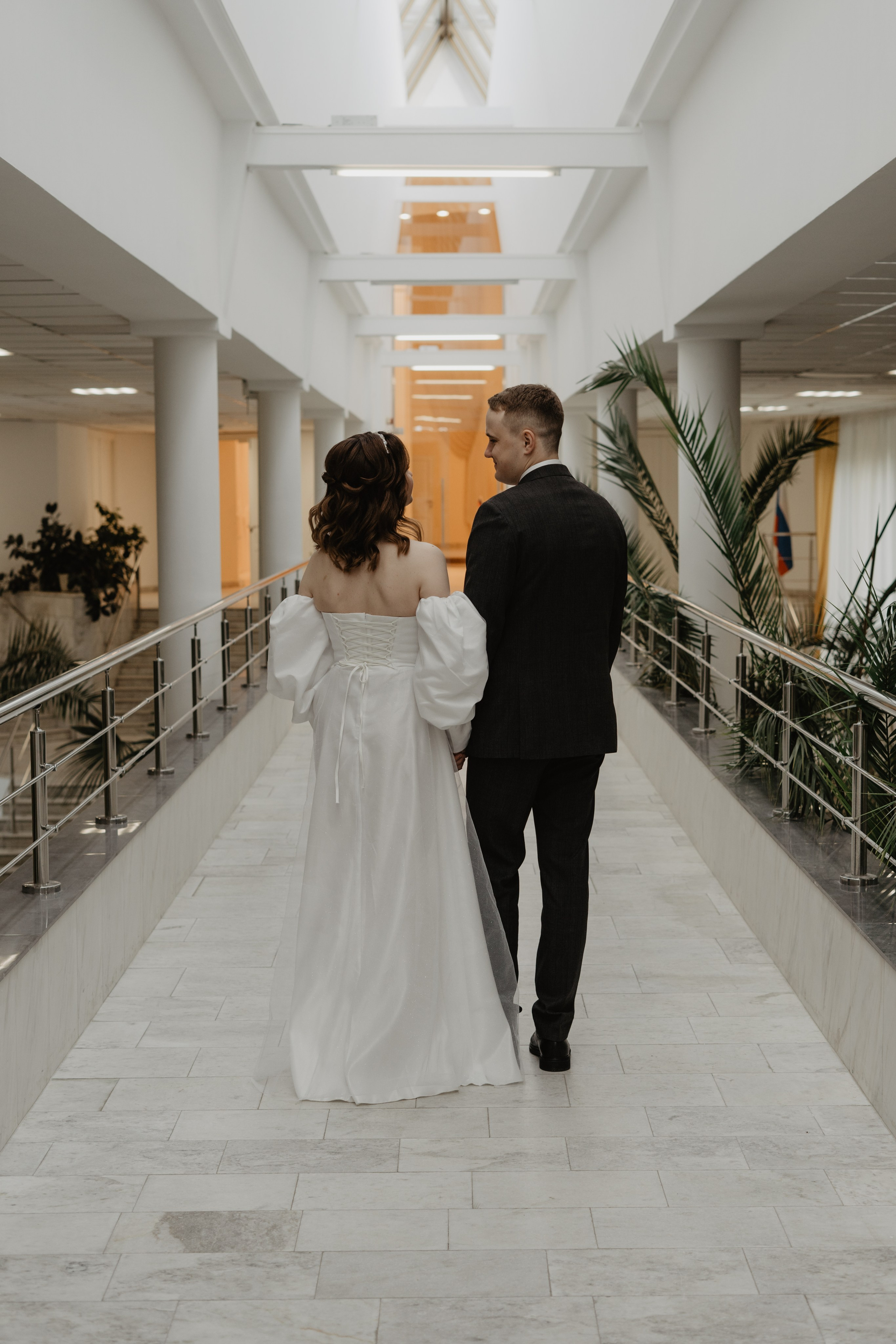 Оксана & Денис | Влюбленные на вокзале. Дина Альбур | Фотограф в Санкт-Петербурге