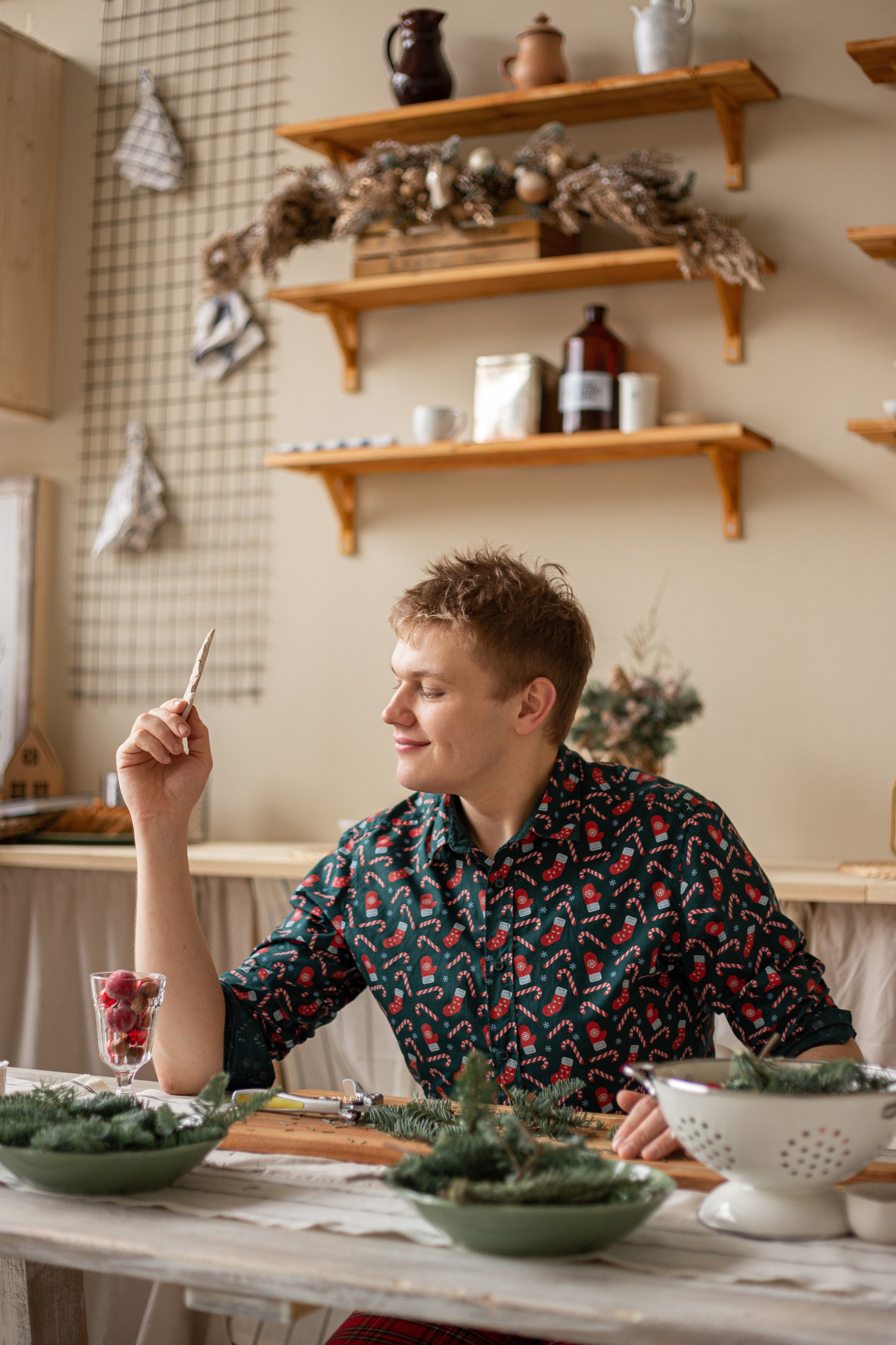 Саша новогодний флорист. Портретный фотограф Санкт-Петербург