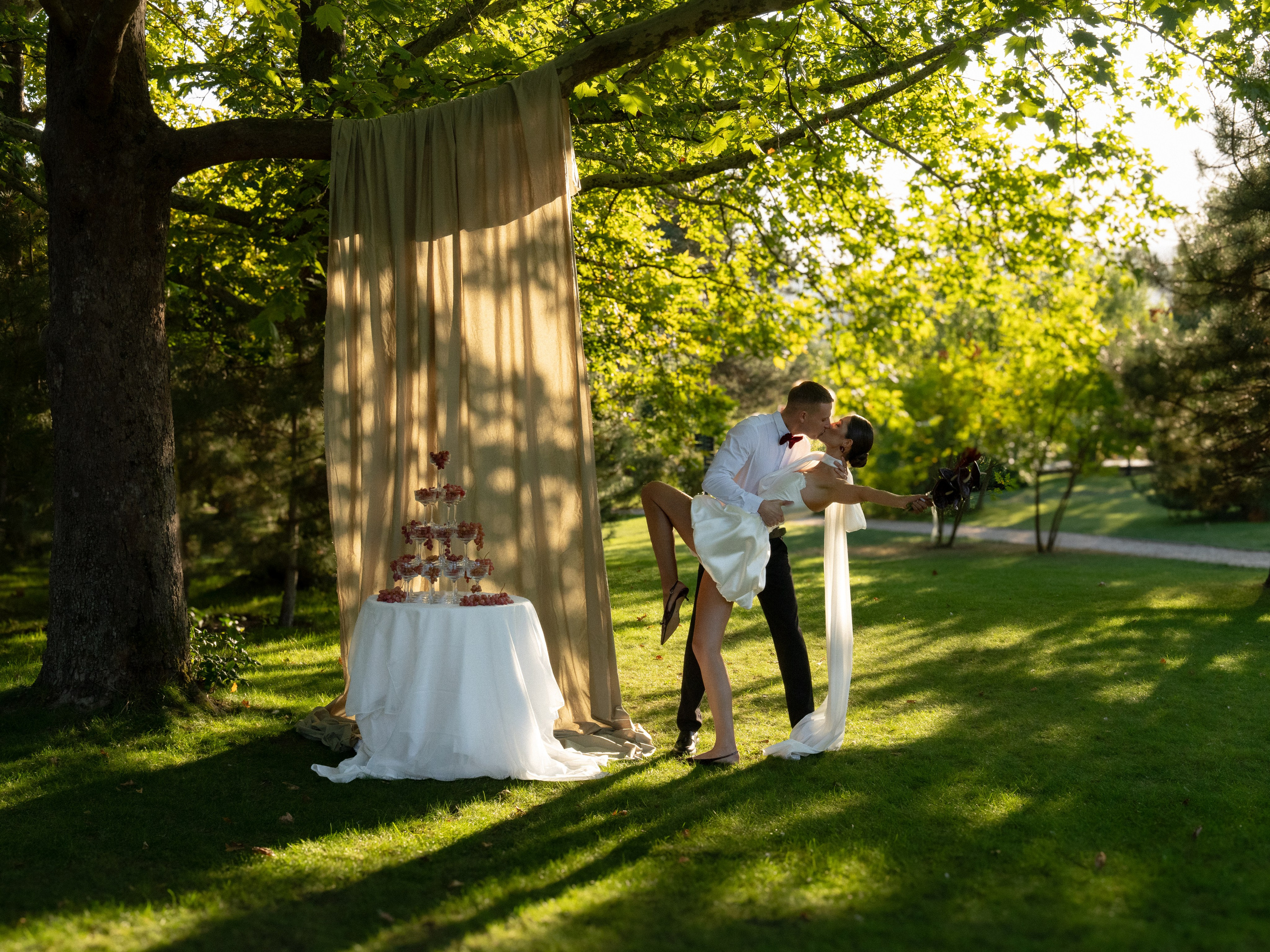 Свадебная прогулка. Свадебный фотограф Виктория Роса