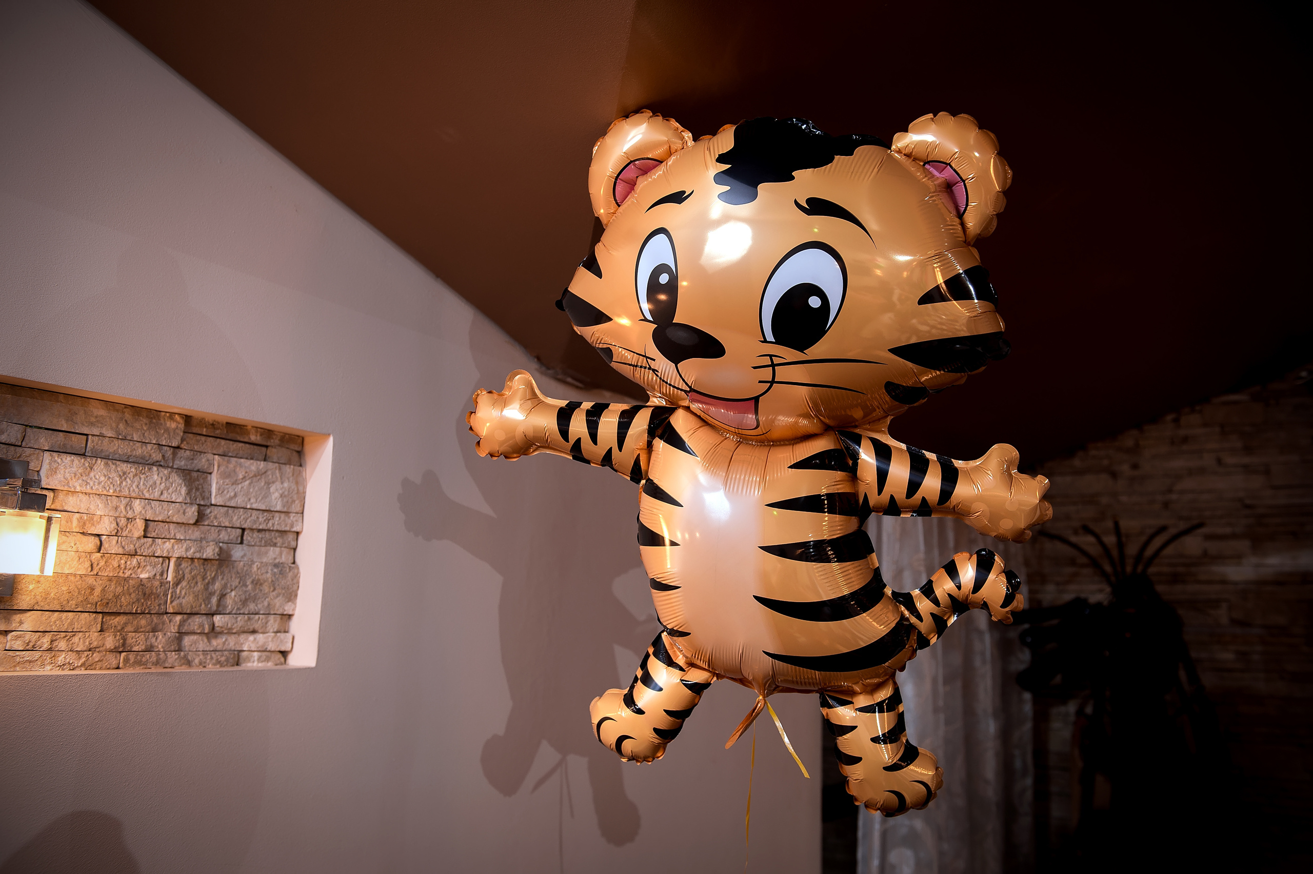 Фотосъемка празднования дня рождения в Пироговском дворике в Мытищах. Свадебный и семейный фотограф Виктория Носачёва. Щелково, Москва и МО