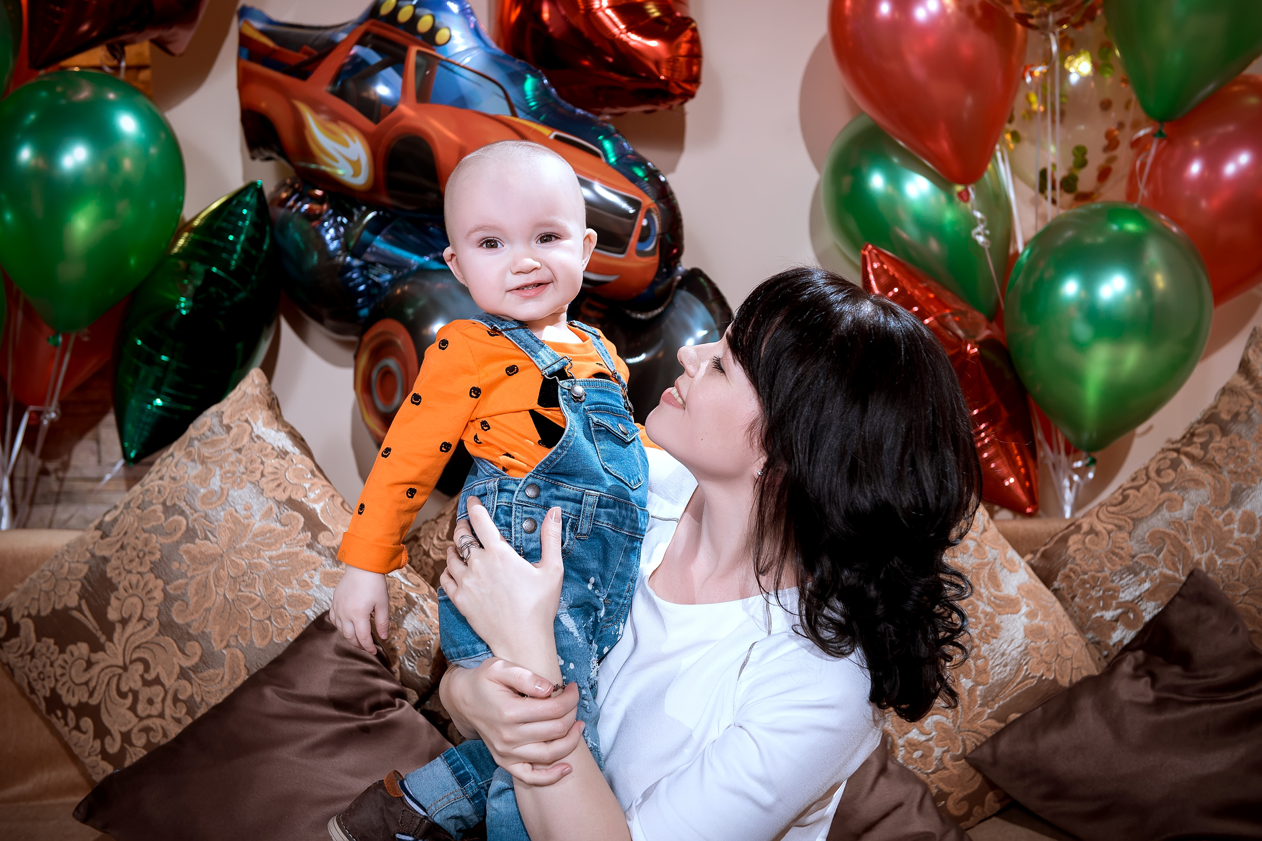 Фотосъемка празднования дня рождения в Пироговском дворике в Мытищах. Свадебный и семейный фотограф Виктория Носачёва. Щелково, Москва и МО